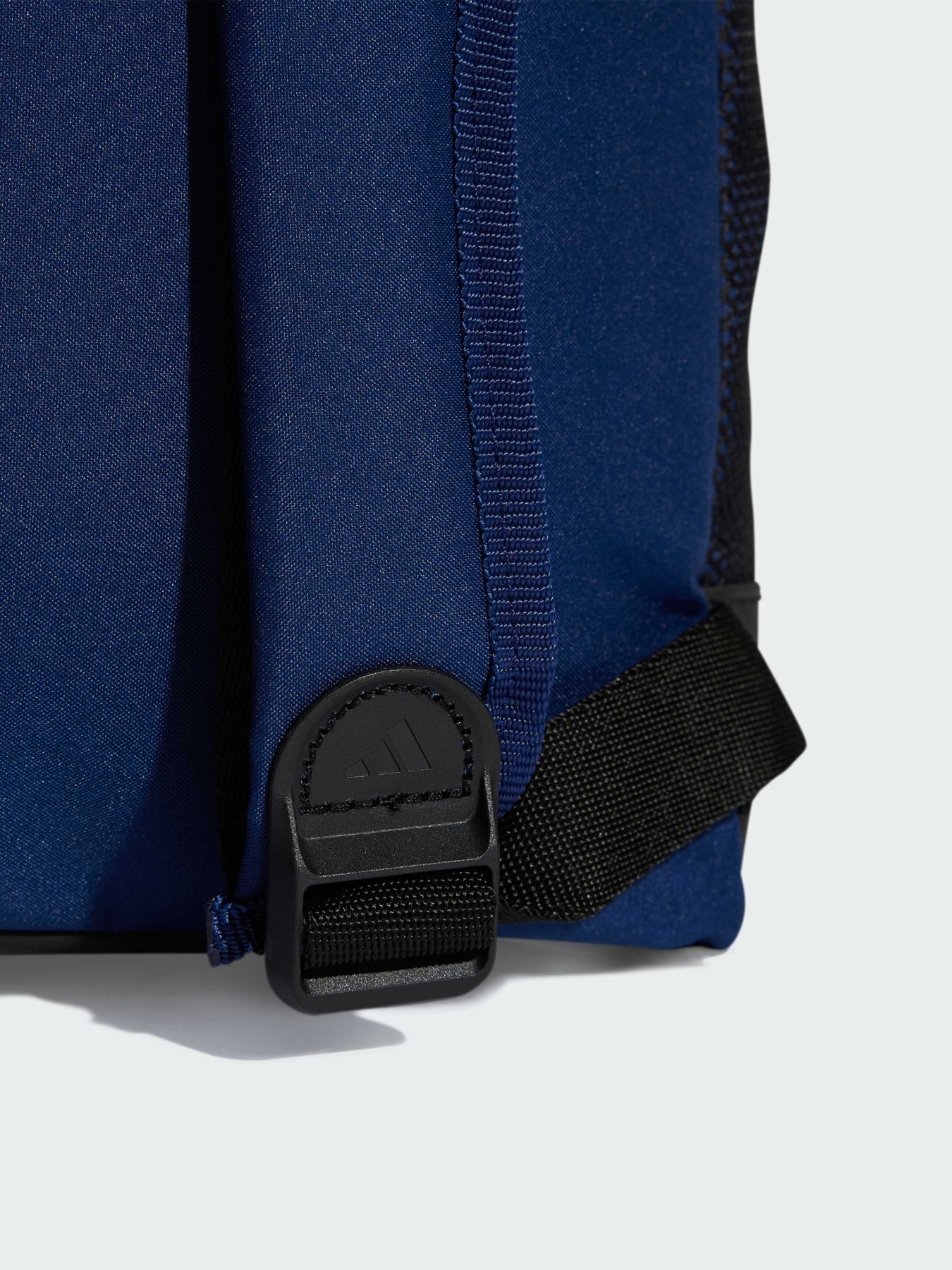 Рюкзаки Adidas модель IN6120 Рюкзаки Adidas модель IN6120 Фото