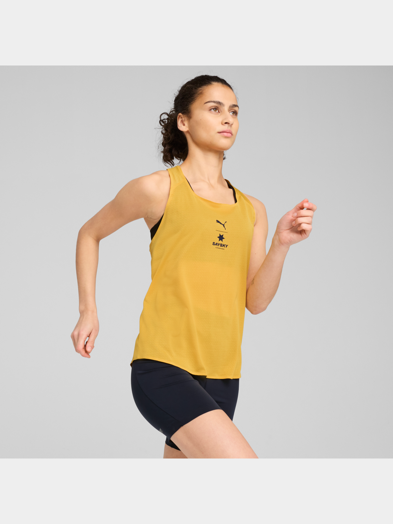 Футболки і поло PUMA W x Saysky Singlet модель 526838 Фото