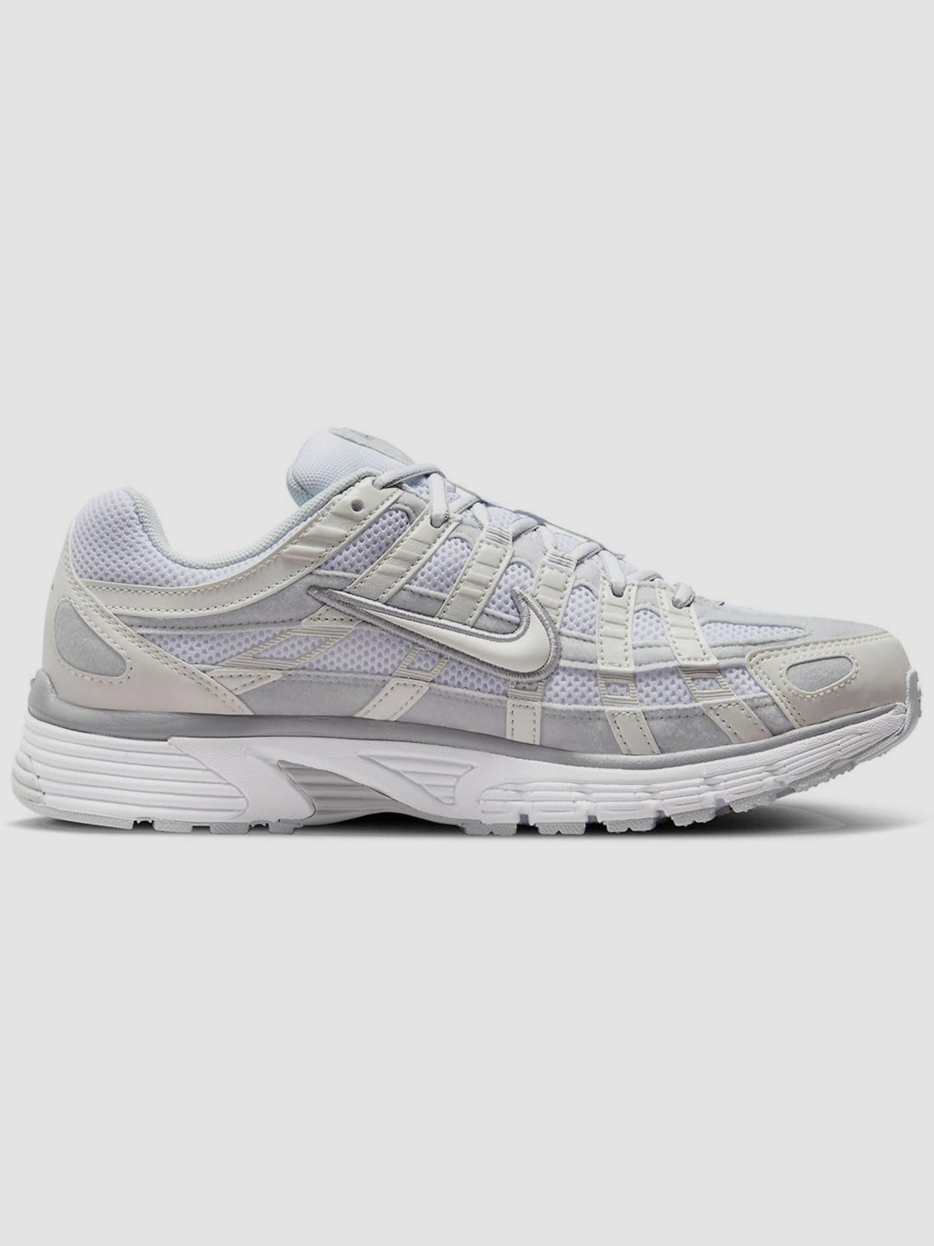 Кросівки NIKE P-6000 Summit White Pure Platinum модель FV6603-101 Кросівки NIKE P-6000 Summit White Pure Platinum модель FV6603-101 Фото