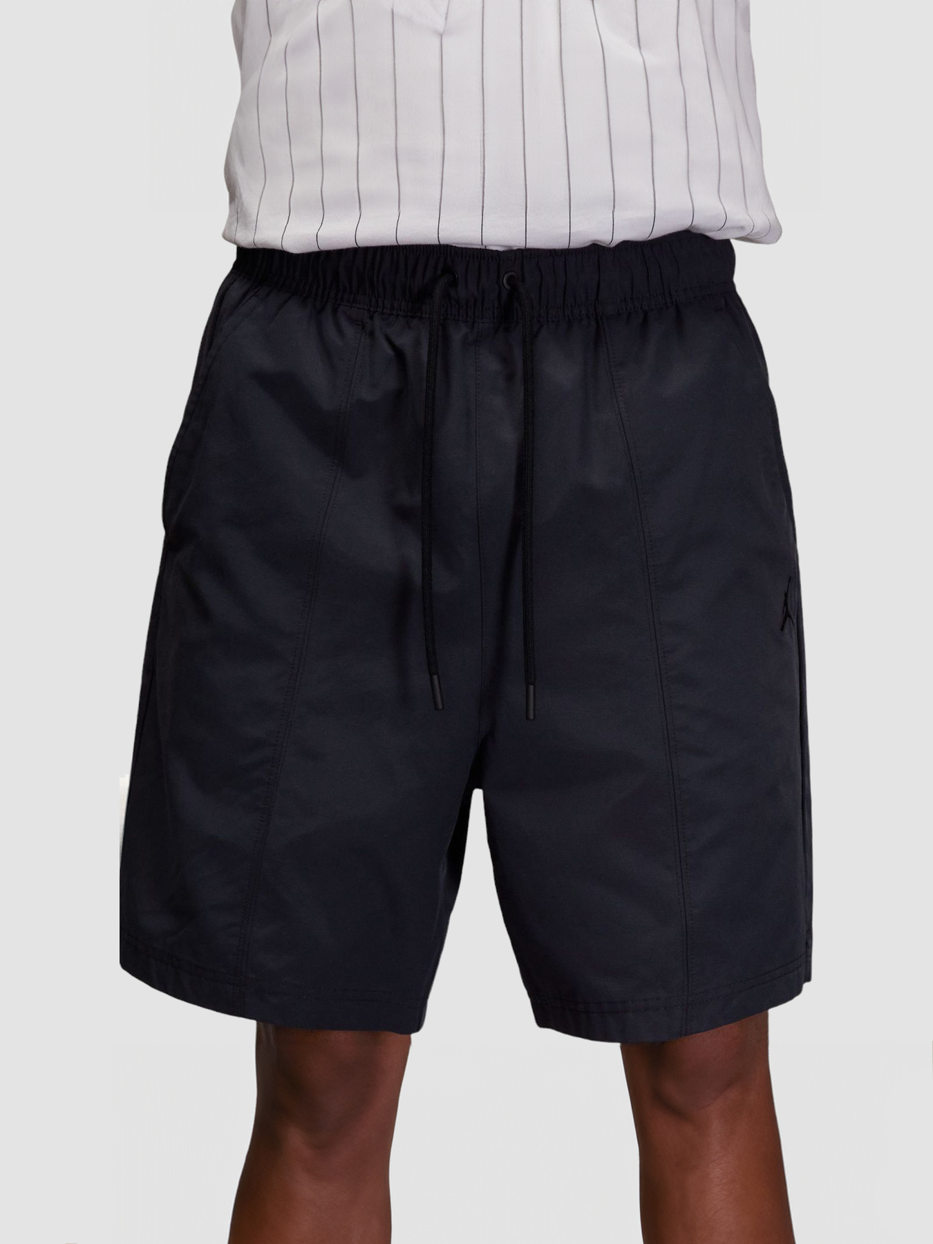Шорты NIKE Essentials Woven модель FN4549-010 Фото