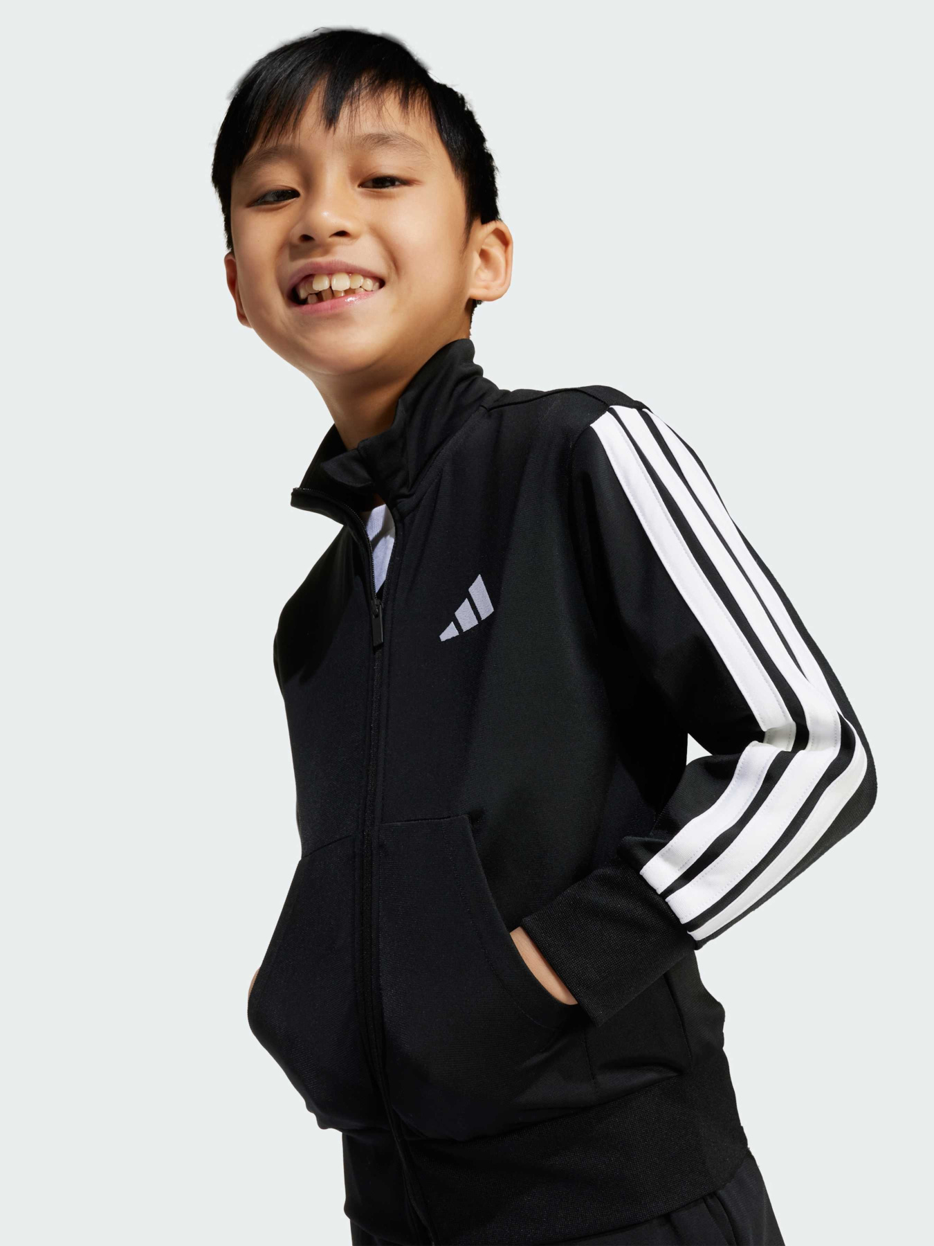 Костюмы Adidas модель JM0891 Костюмы Adidas модель JM0891 Фото
