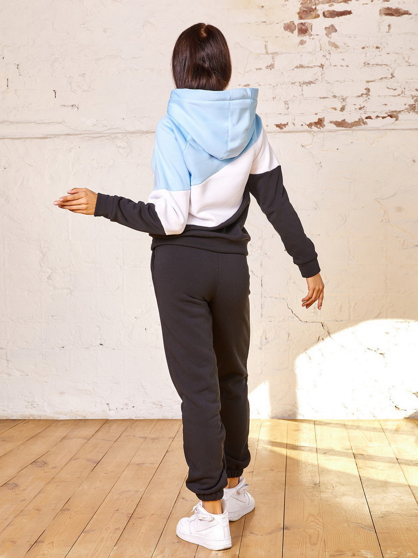 Костюми ISSA Plus модель SA-70_blackblue Костюми ISSA Plus модель SA-70_blackblue Фото