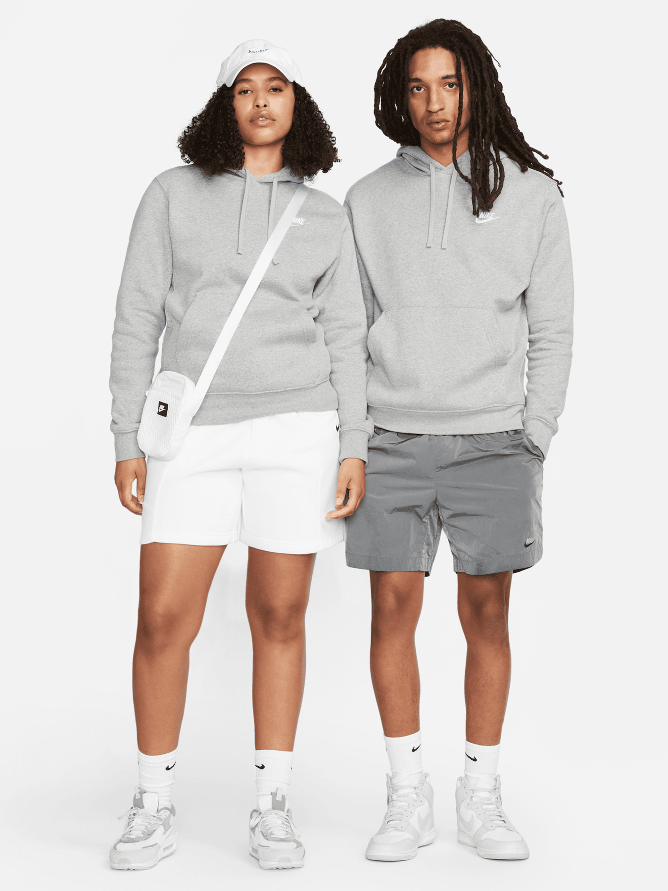 Худи и свитшоты NIKE модель BV2654.063 Фото