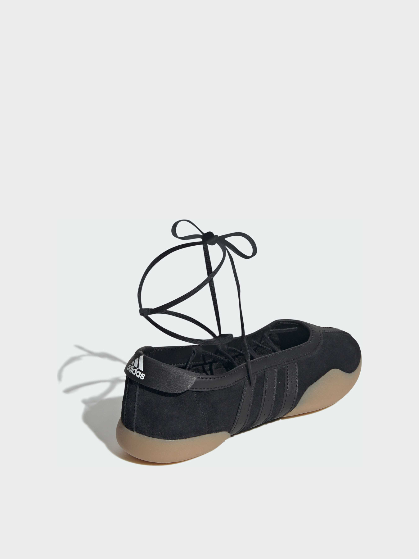 Туфлі та лофери Adidas модель JQ0669 Туфлі та лофери Adidas модель JQ0669 Фото