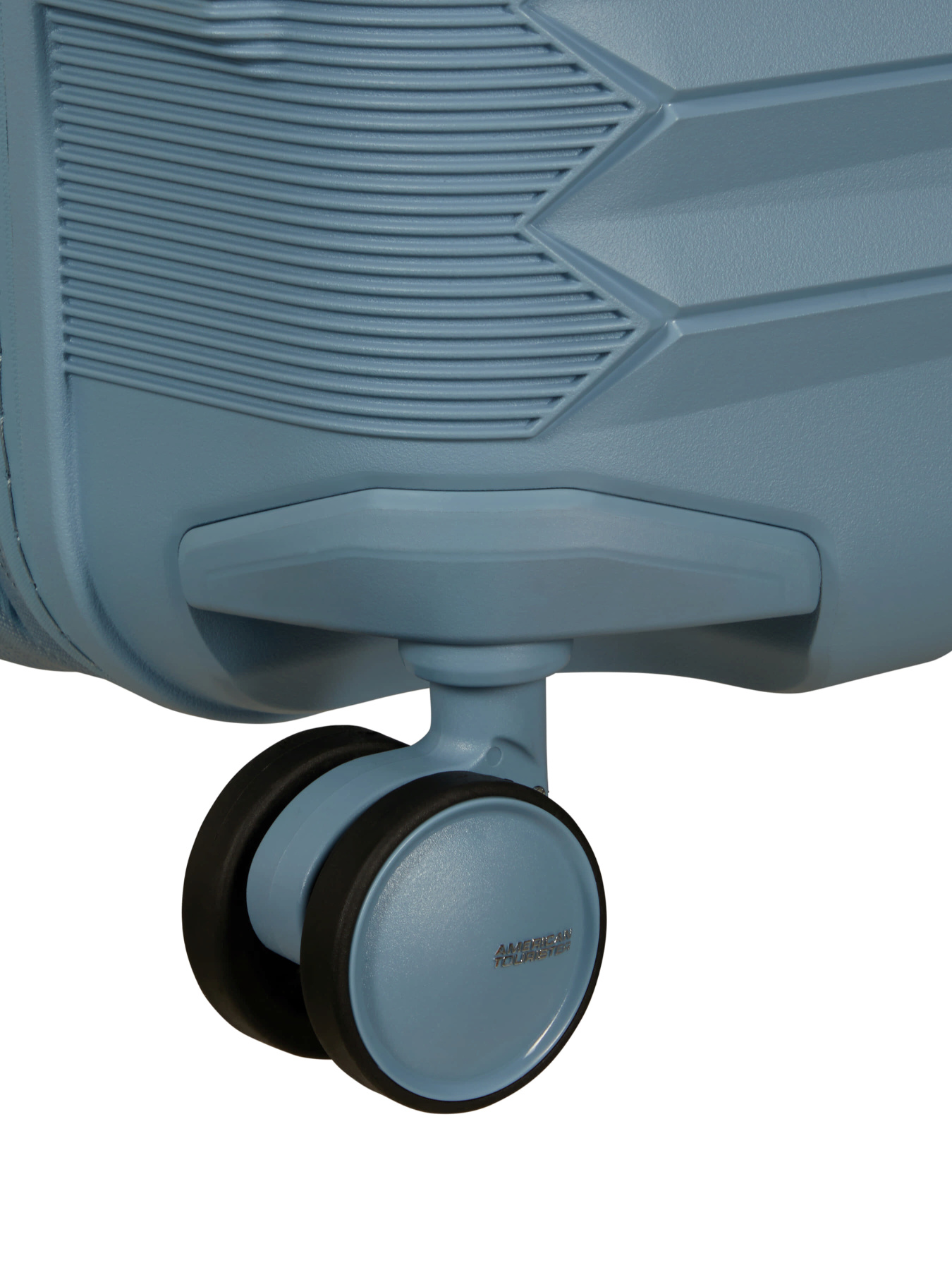 Дорожные сумки и чемоданы American Tourister модель MI001002 Фото