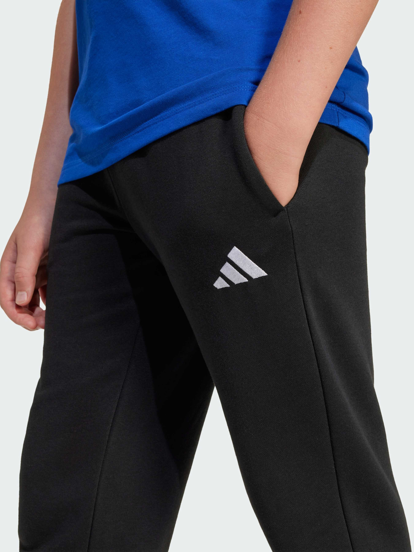 Брюки Adidas модель JC9765 Брюки Adidas модель JC9765 Фото