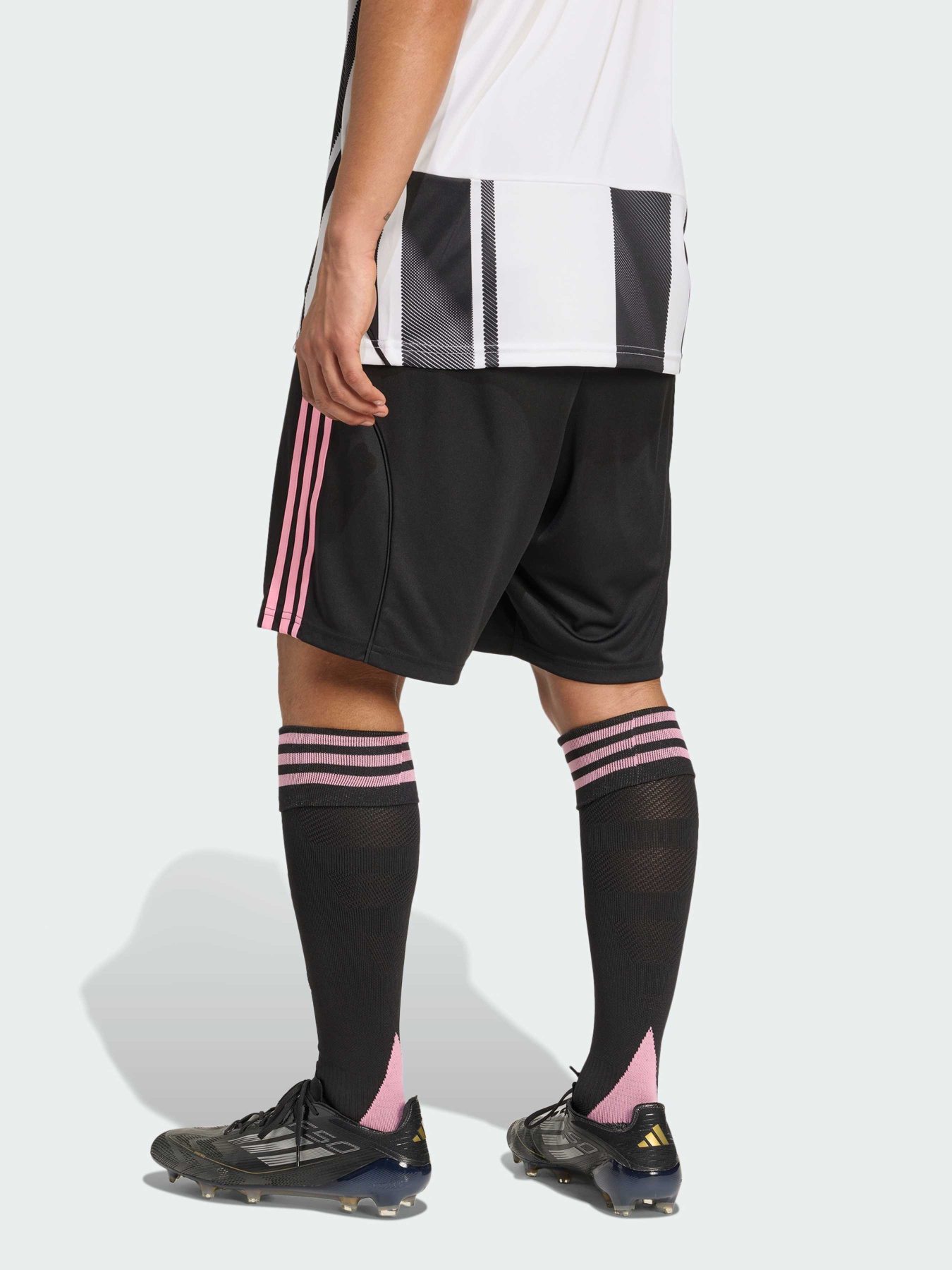 Шорты Adidas модель JV5830 Шорты Adidas модель JV5830 Фото