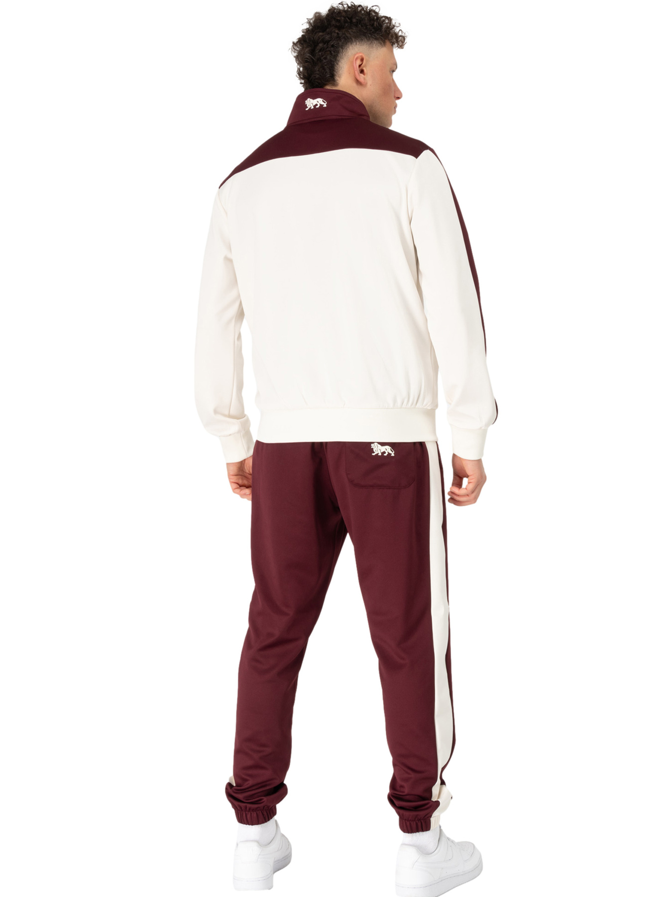 Костюми Lonsdale Holmbury модель 117715 Костюми Lonsdale Holmbury модель 117715 Фото