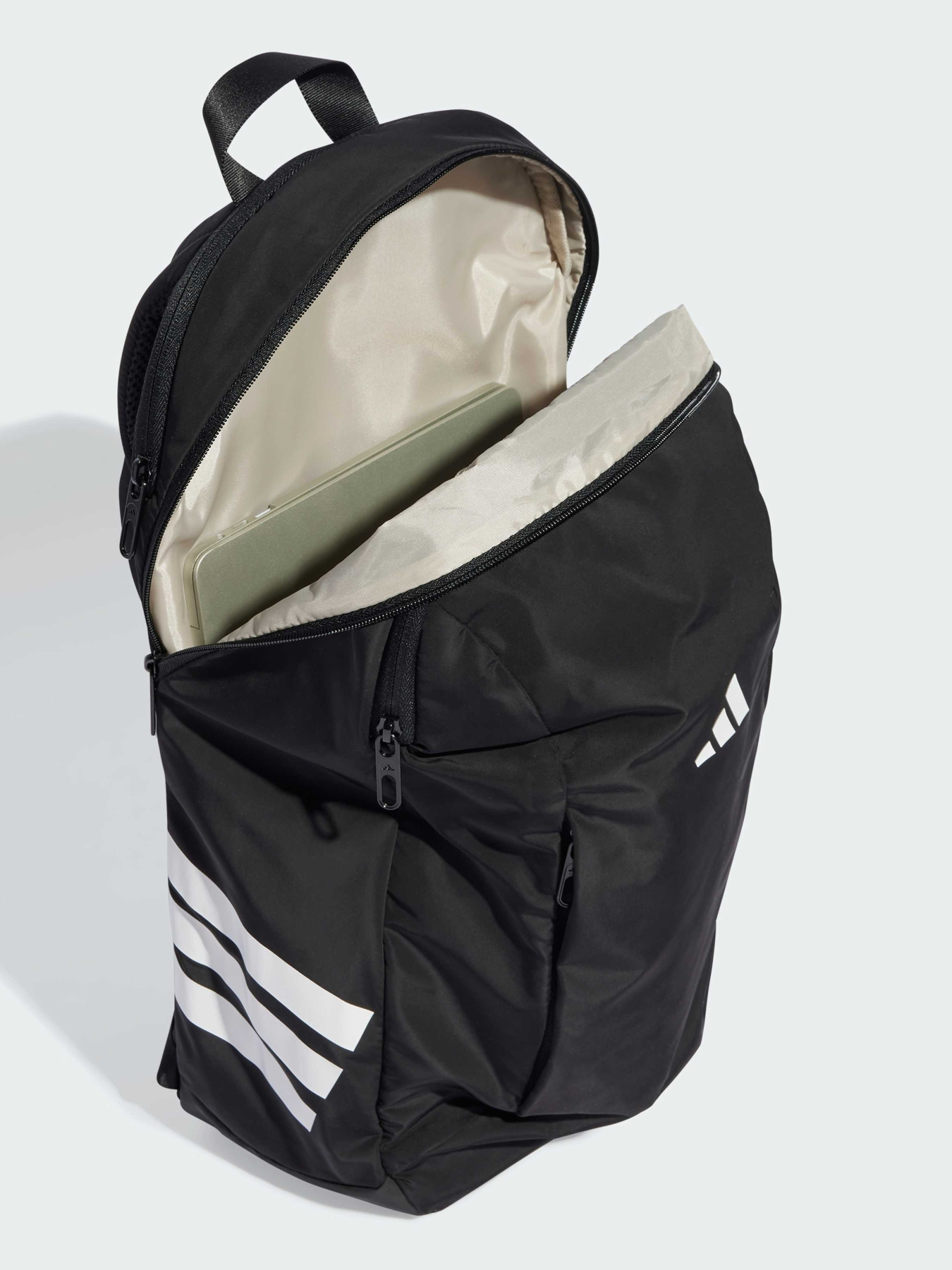Рюкзаки Adidas модель JM4870 Рюкзаки Adidas модель JM4870 Фото