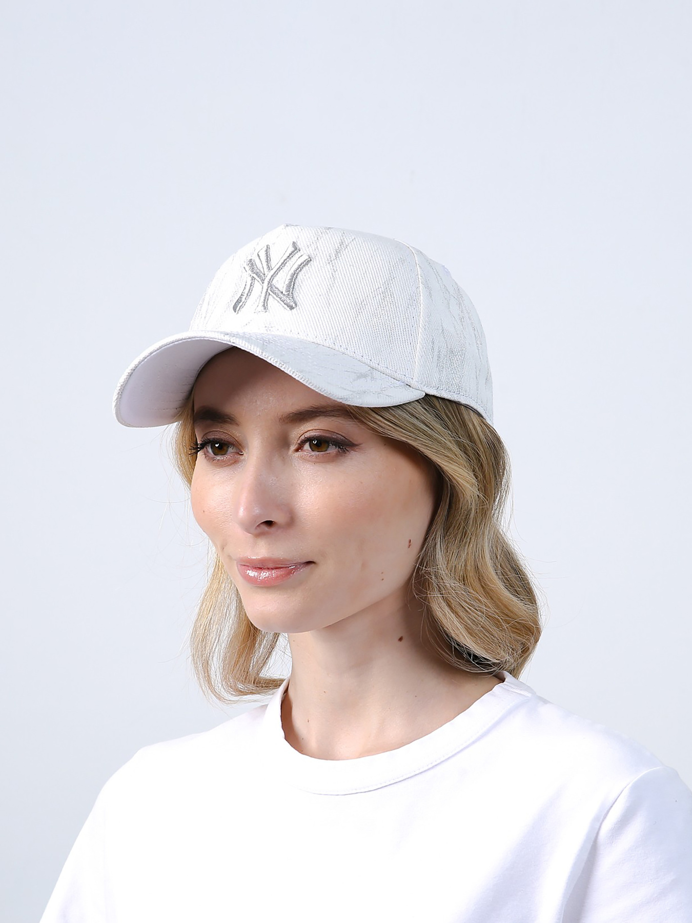Шапки та кепки LuckyLOOK модель LL2933534748835KPK Фото