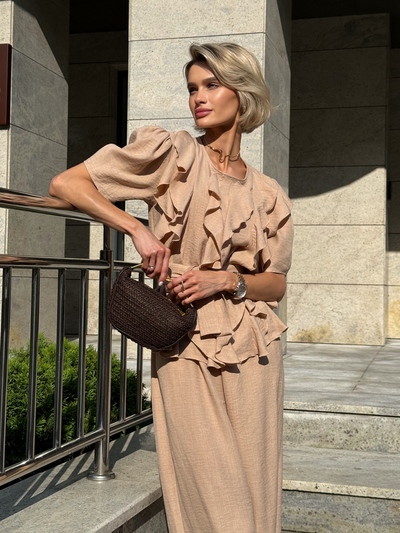Сорочки Jadone Fashion модель Tia_cinnamon Сорочки Jadone Fashion модель Tia_cinnamon Фото
