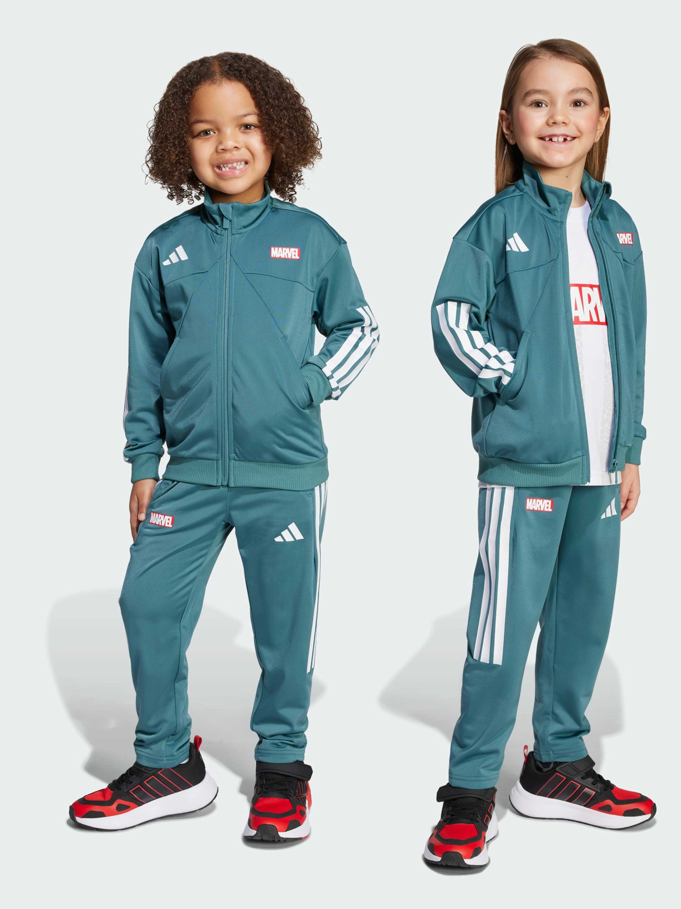 Костюмы Adidas Marvel модель JM0834 Костюмы Adidas Marvel модель JM0834 Фото