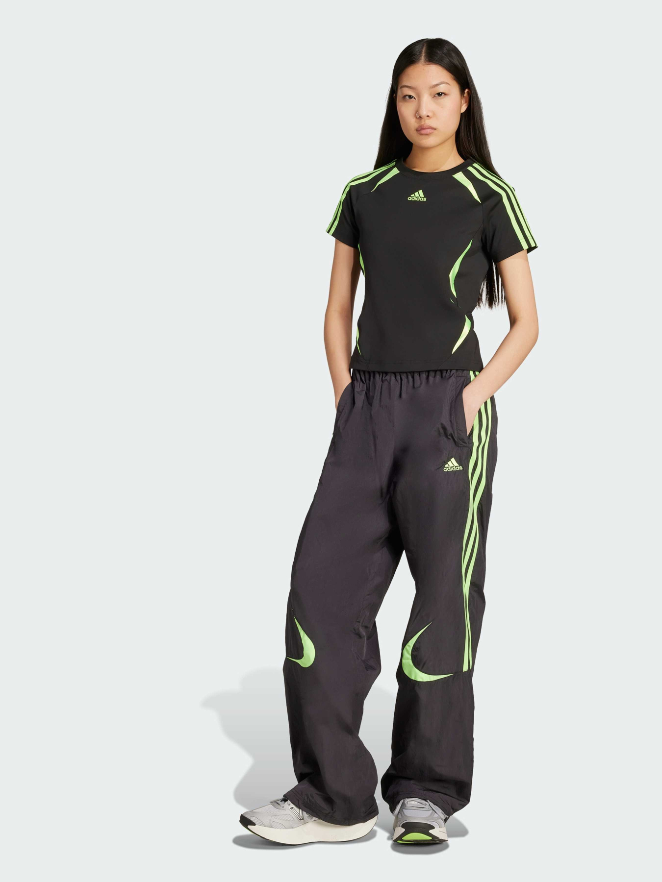 Футболки і поло Adidas Adicolor модель JZ6709 Футболки і поло Adidas Adicolor модель JZ6709 Фото