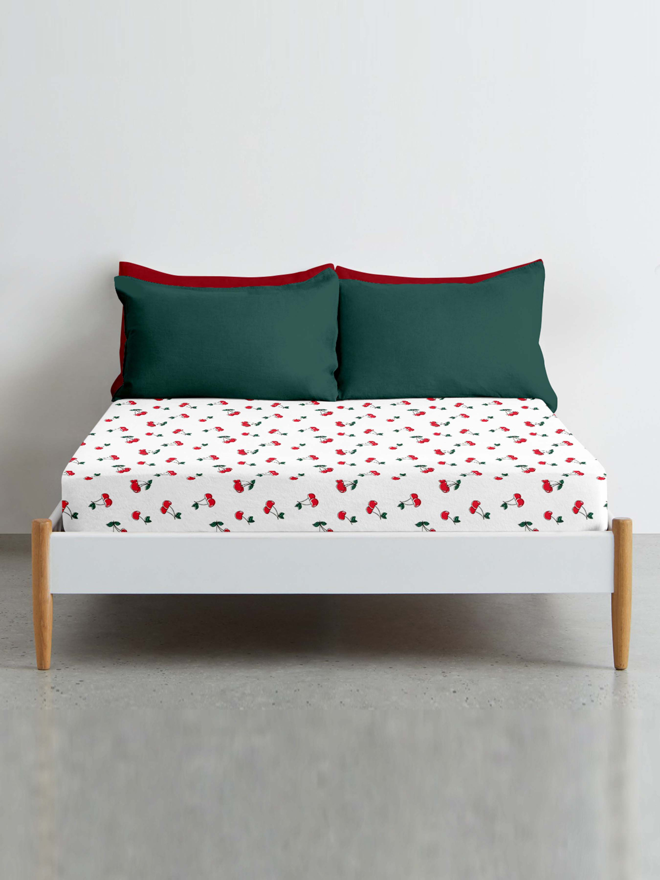 Простынь на резинке ранфорс CHERRY Cosas модель CherryBerry_120 Фото
