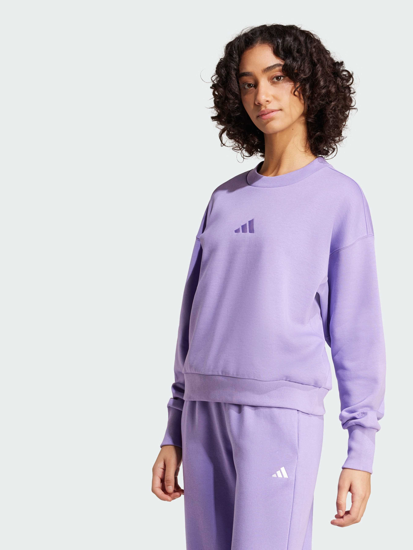 Худі та світшоти Adidas модель JD4695 Худі та світшоти Adidas модель JD4695 Фото