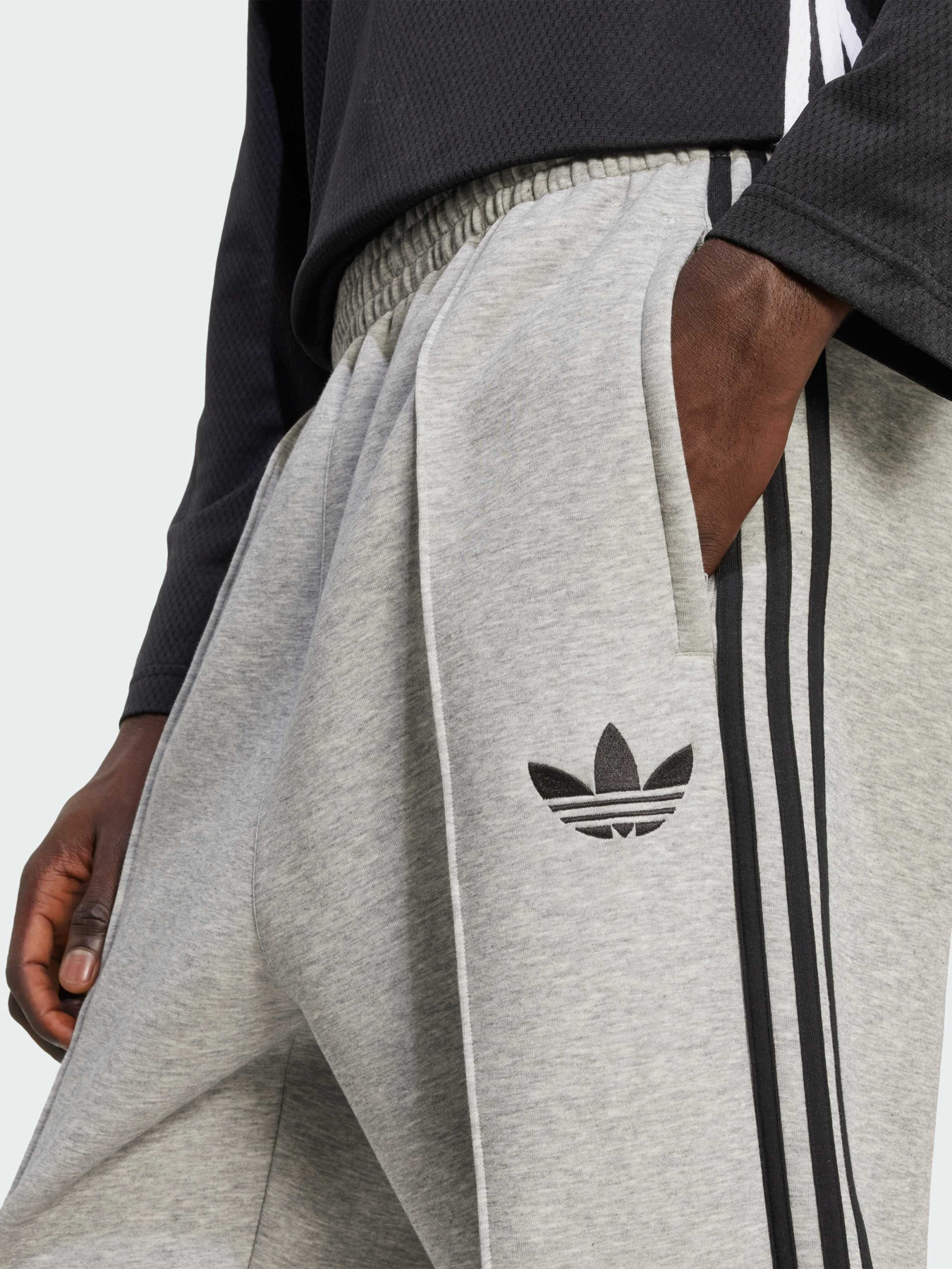 Брюки Adidas Adicolor модель JX1505 Брюки Adidas Adicolor модель JX1505 Фото