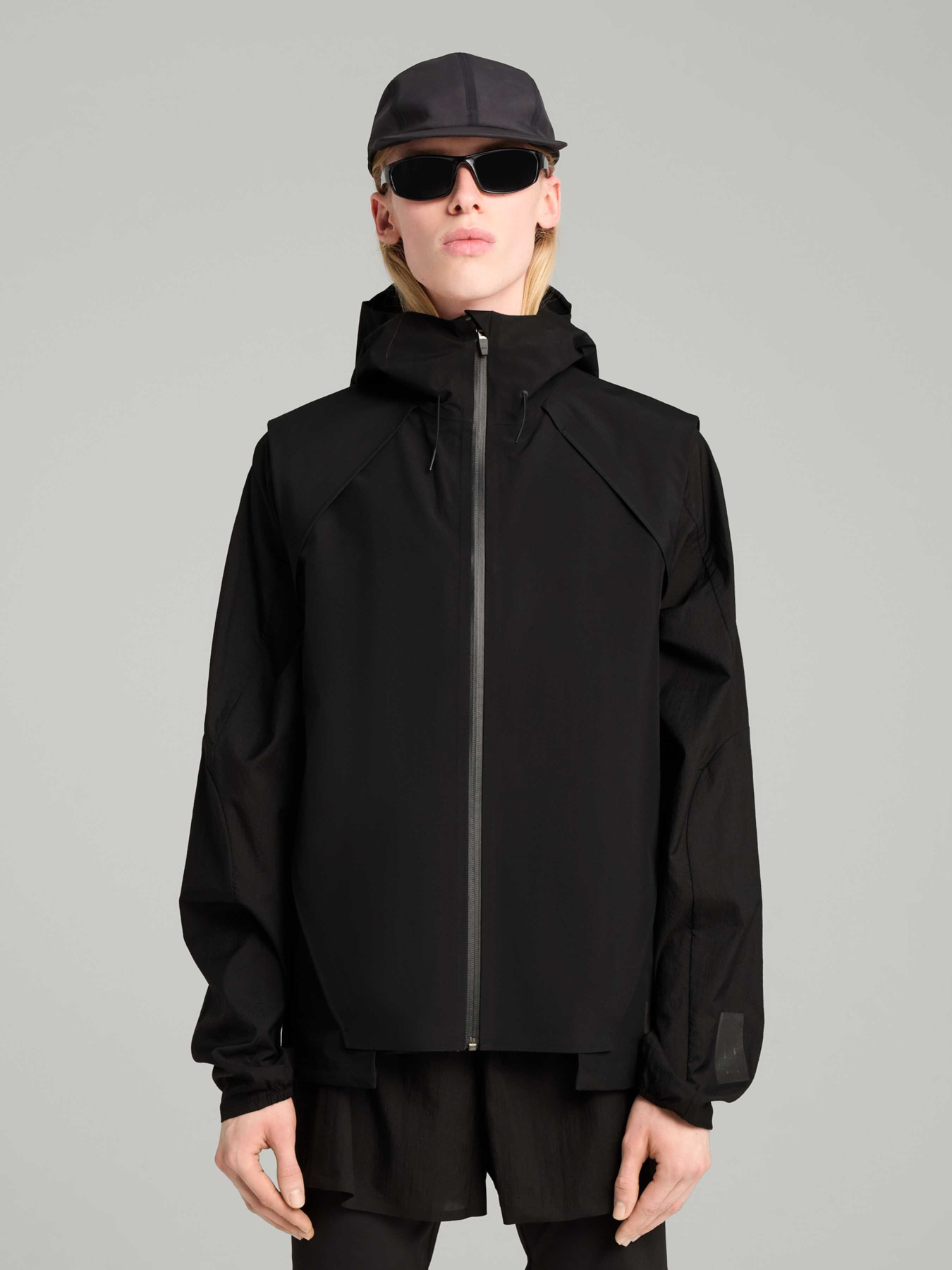 Куртки та дублянки PUMA x Heliot Emil Vest модель 629488 Фото