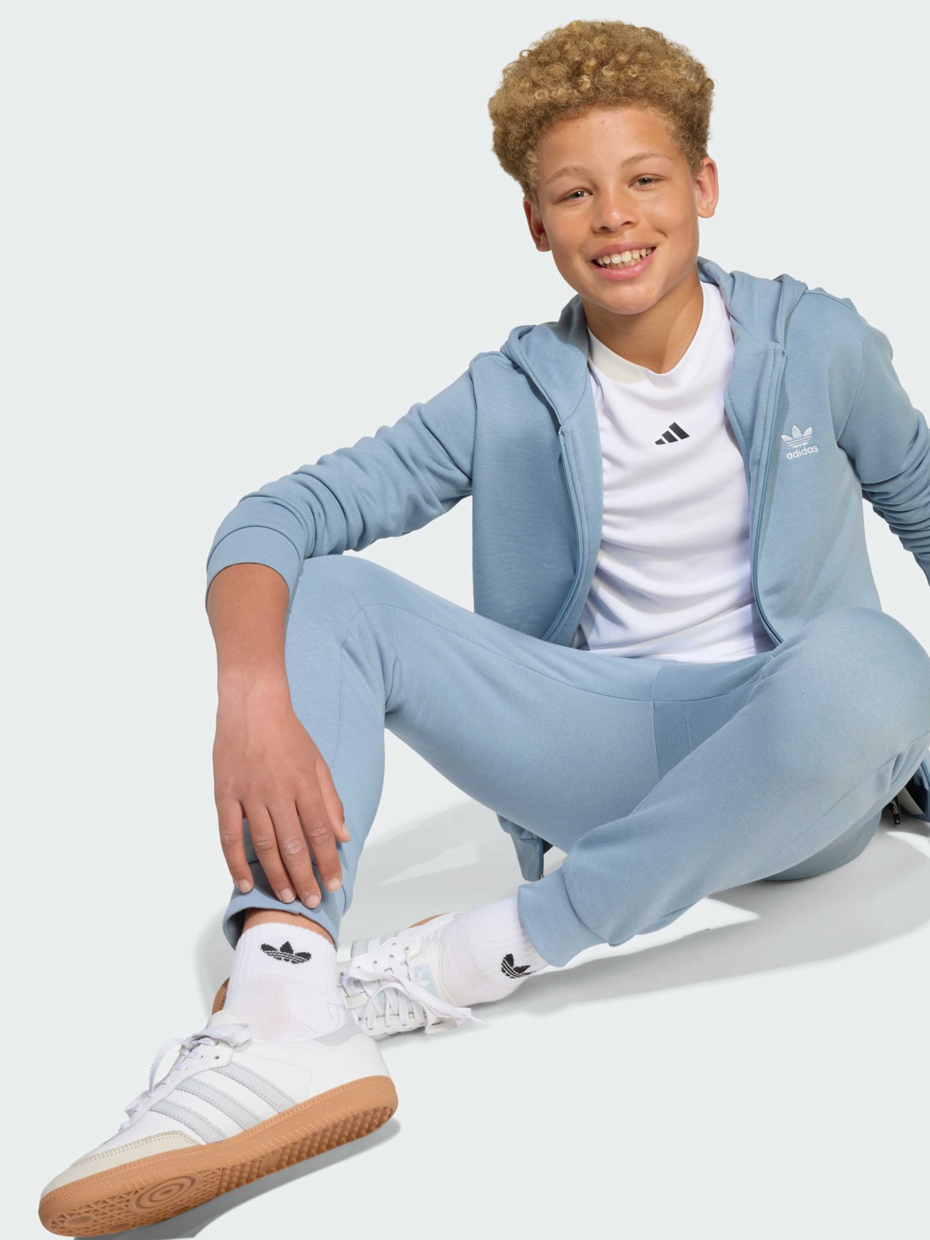 Худі та світшоти Adidas модель JX2791 Худі та світшоти Adidas модель JX2791 Фото