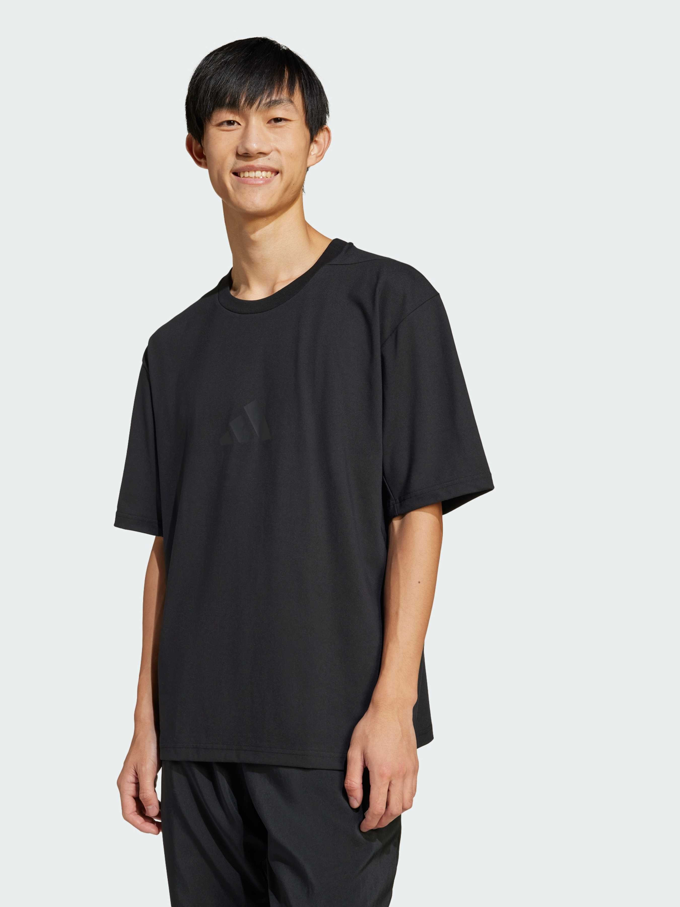 Футболки і поло Adidas ZNE модель JJ1151 Футболки і поло Adidas ZNE модель JJ1151 Фото