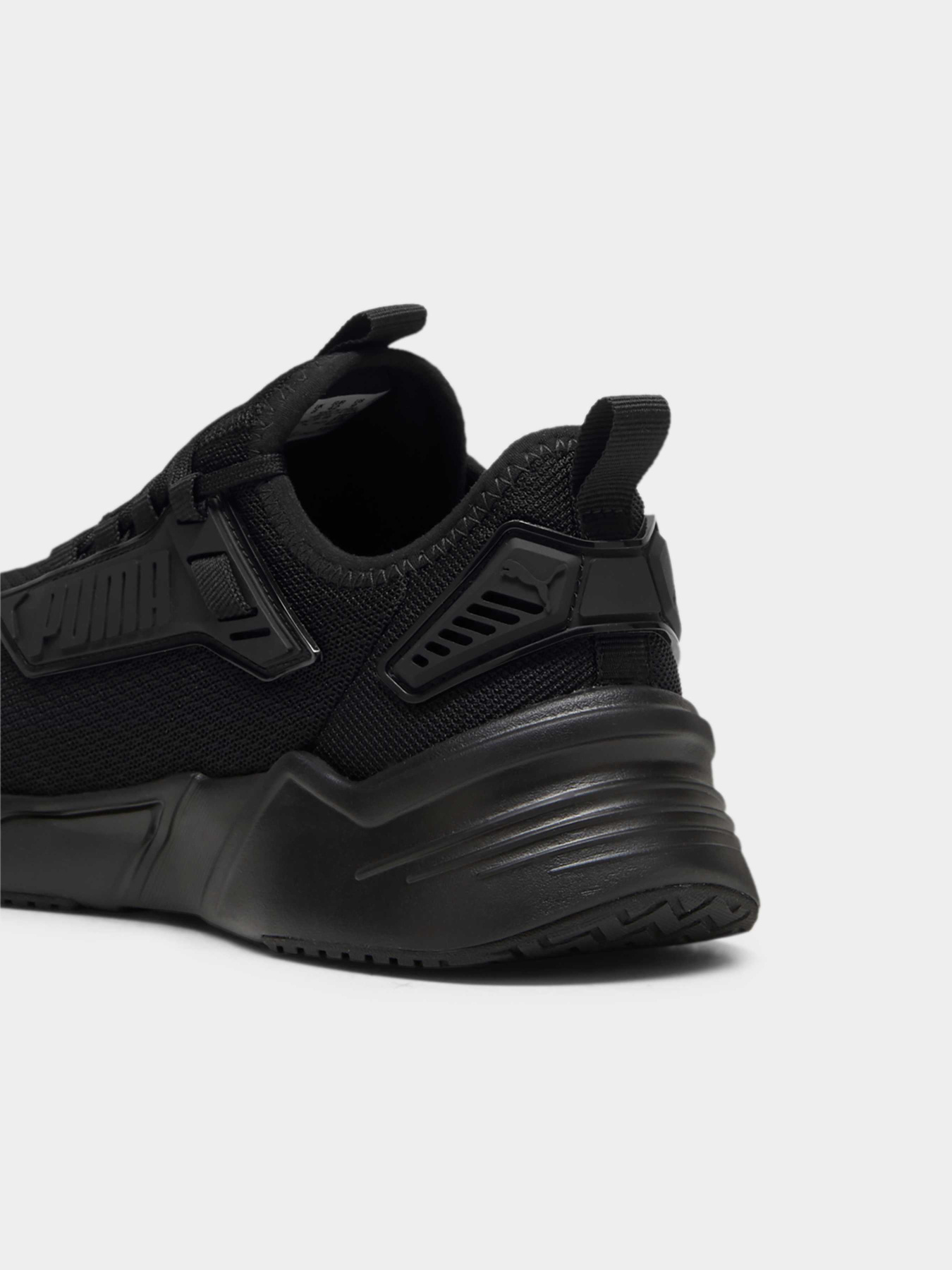 Кросівки PUMA Retaliate 3 модель 379478 Кросівки PUMA Retaliate 3 модель 379478 Фото