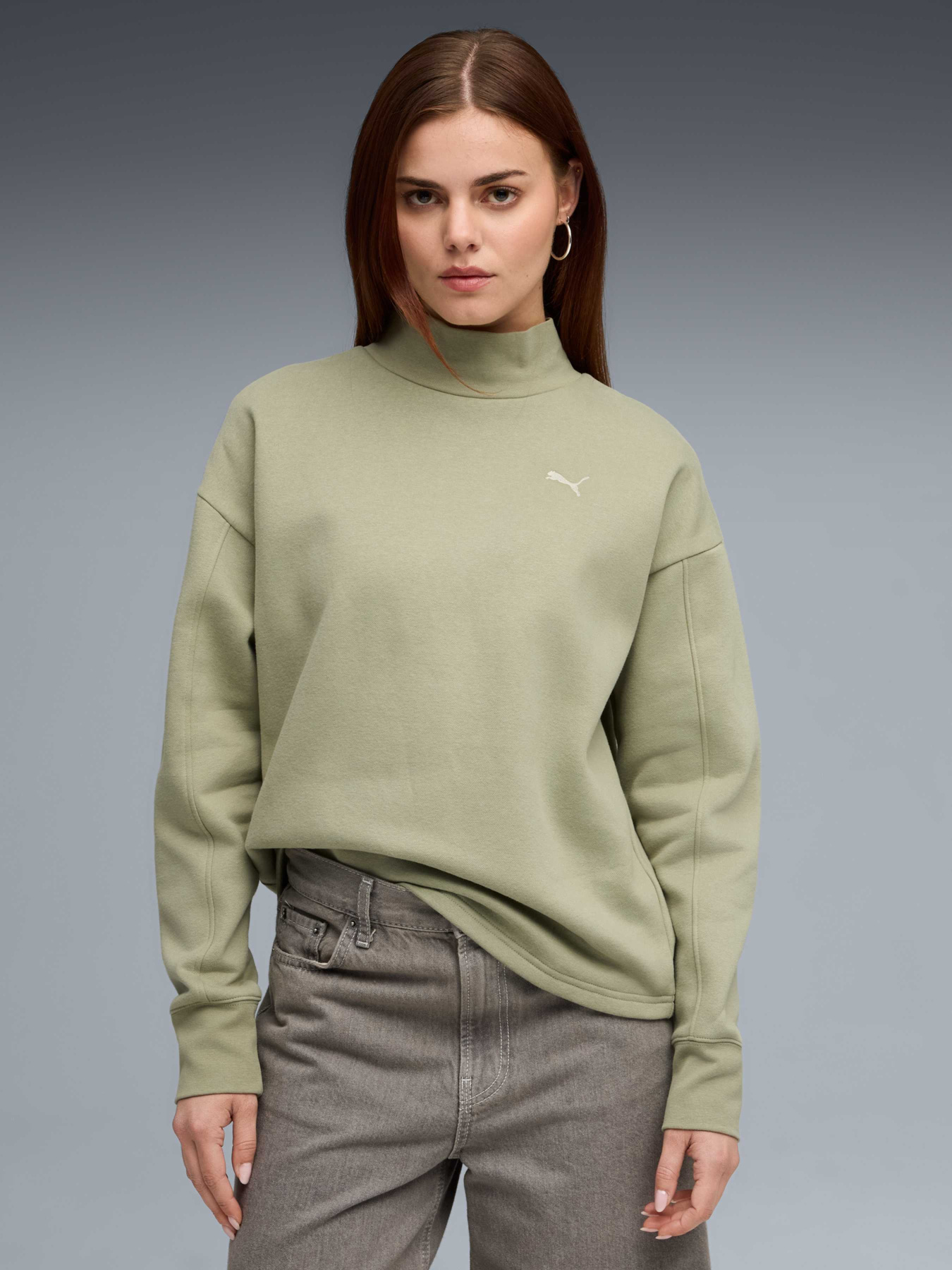 Свитры и кардиганы PUMA Her Relaxed Crew Fl модель 688152 Фото