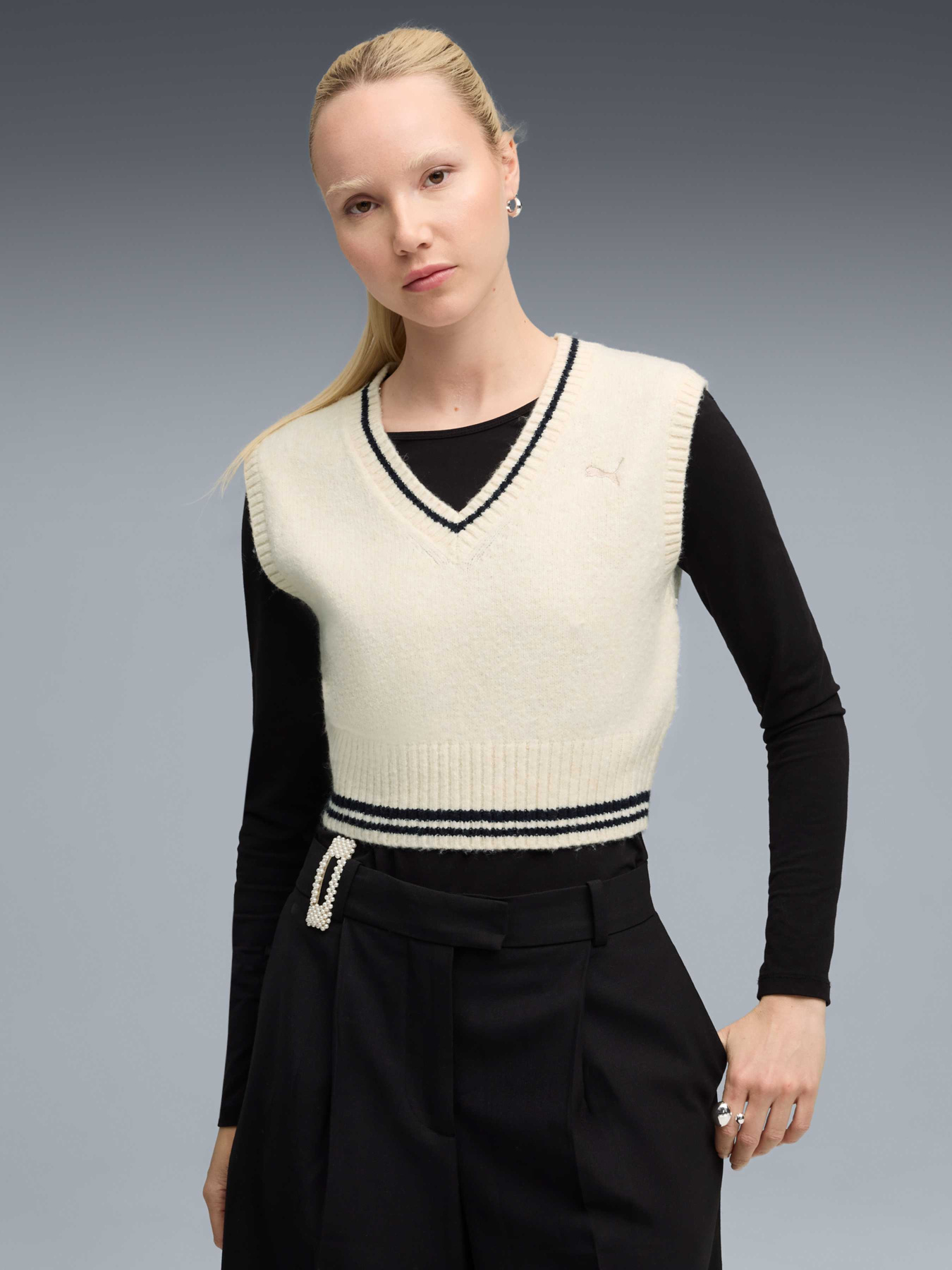 Светри та кардигани PUMA Premium Ess Vest модель 632174 Фото
