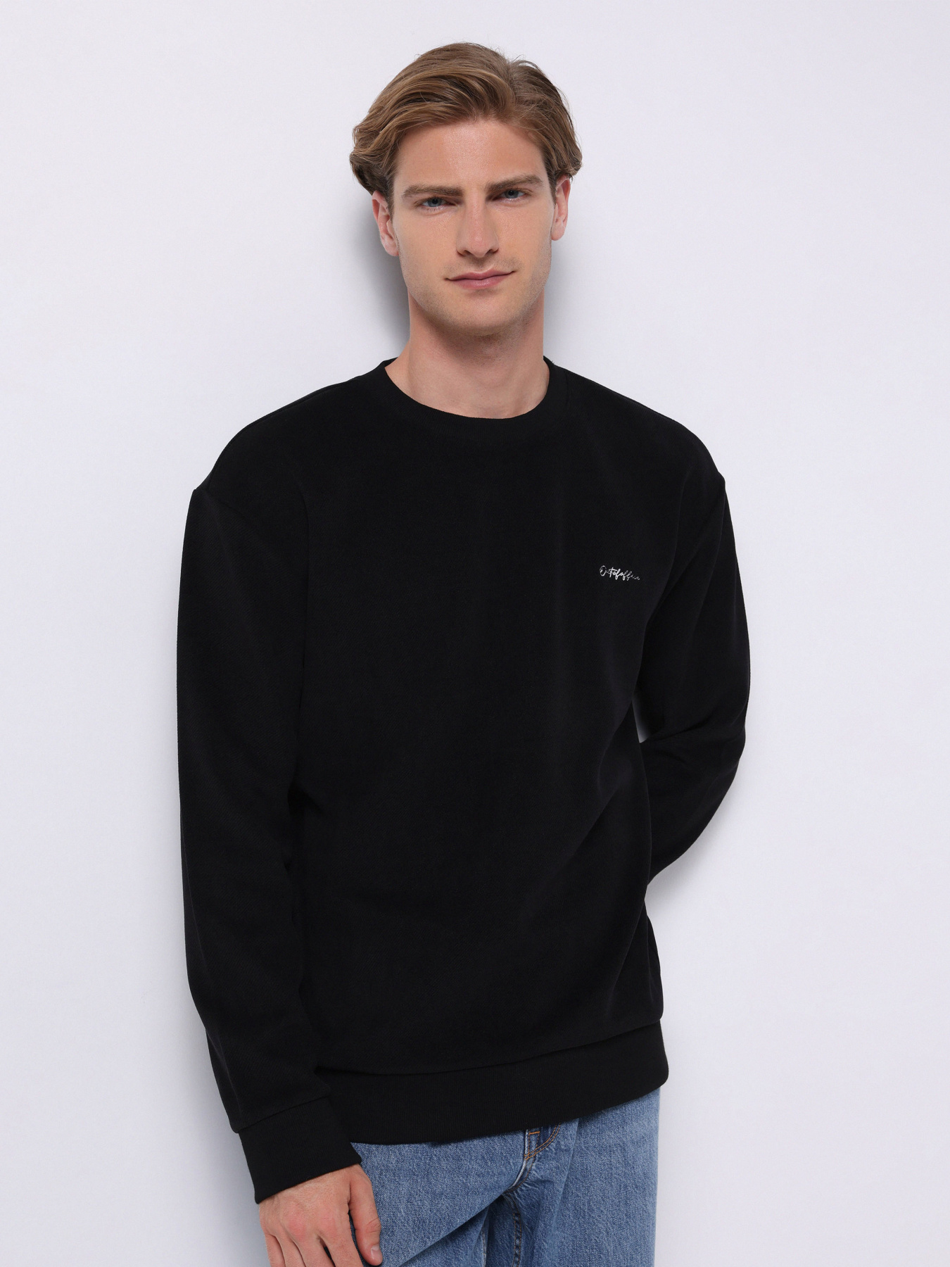 Худи и свитшоты Colin’s модель CL1070969_Q1.V1_BLK Фото