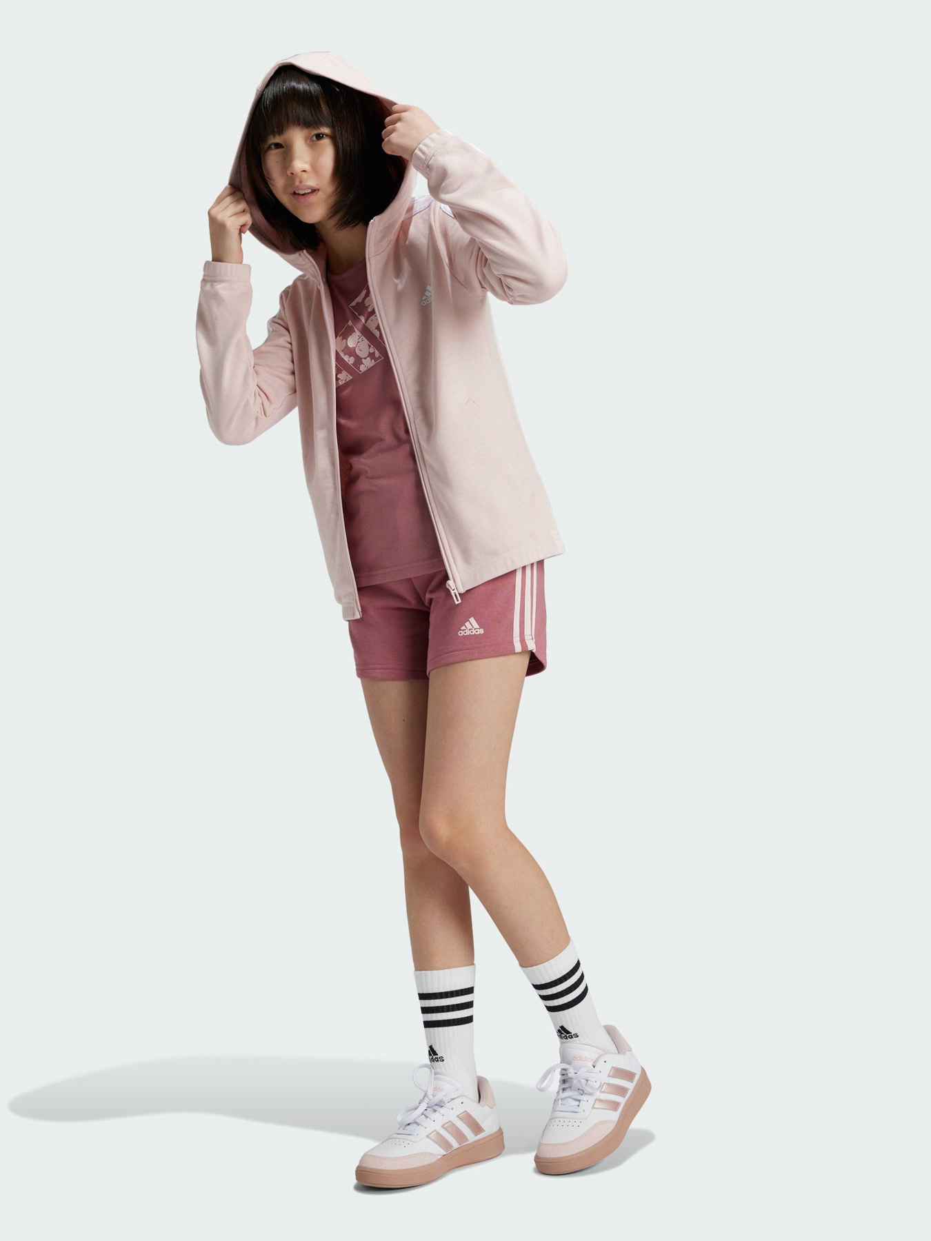 Футболки і поло Adidas модель IY7069 Футболки і поло Adidas модель IY7069 Фото
