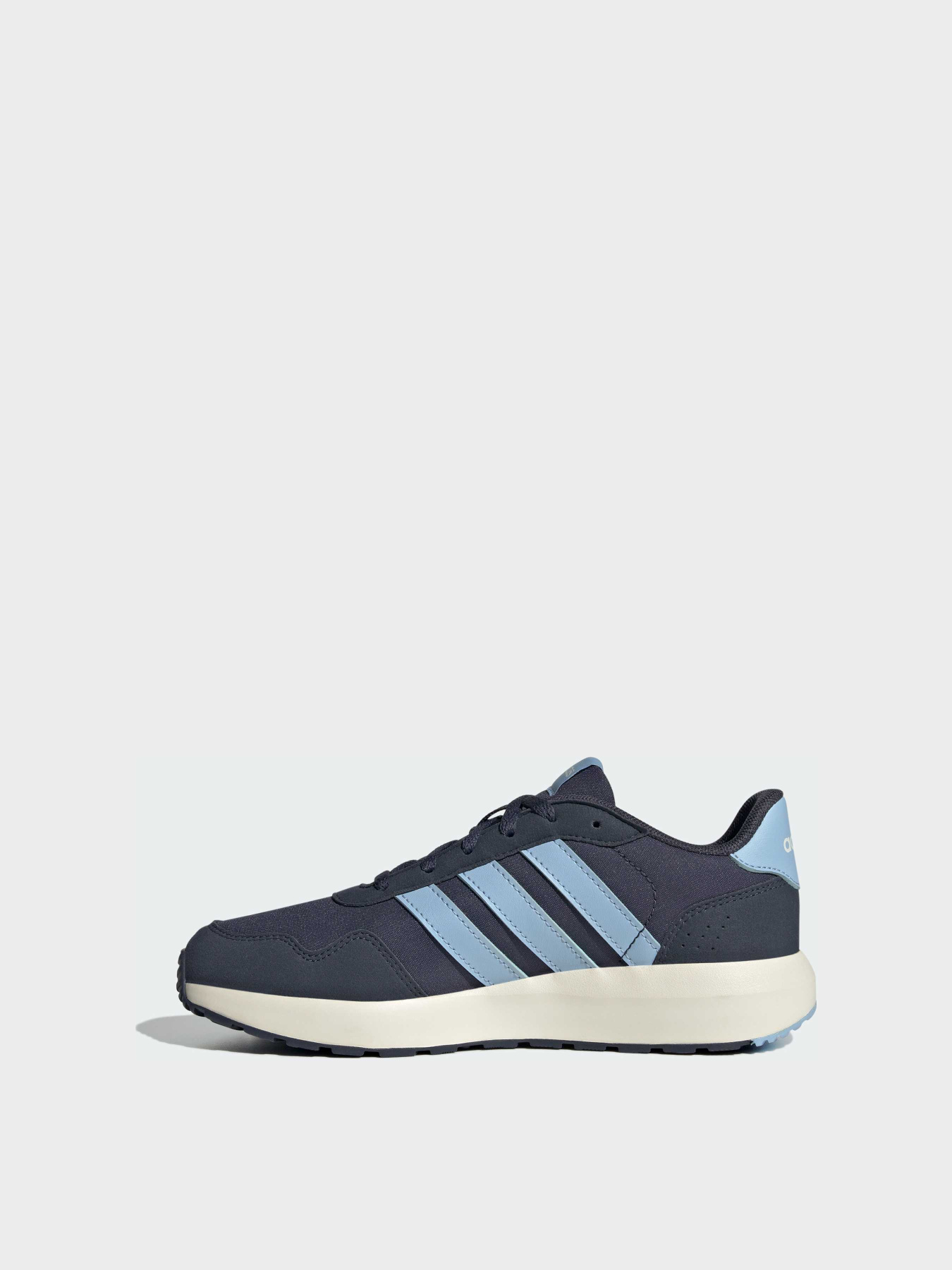 Кроссовки Adidas модель IH7751 Кроссовки Adidas модель IH7751 Фото