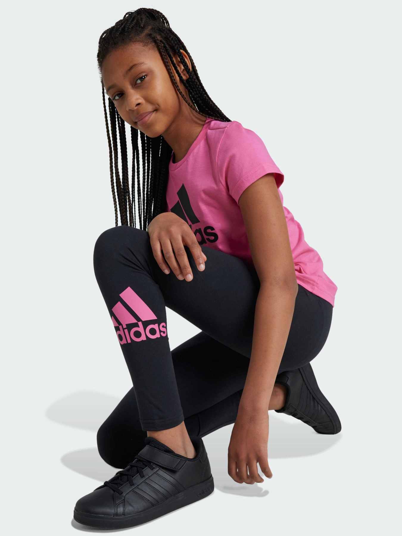 Брюки Adidas модель IZ3474 Фото