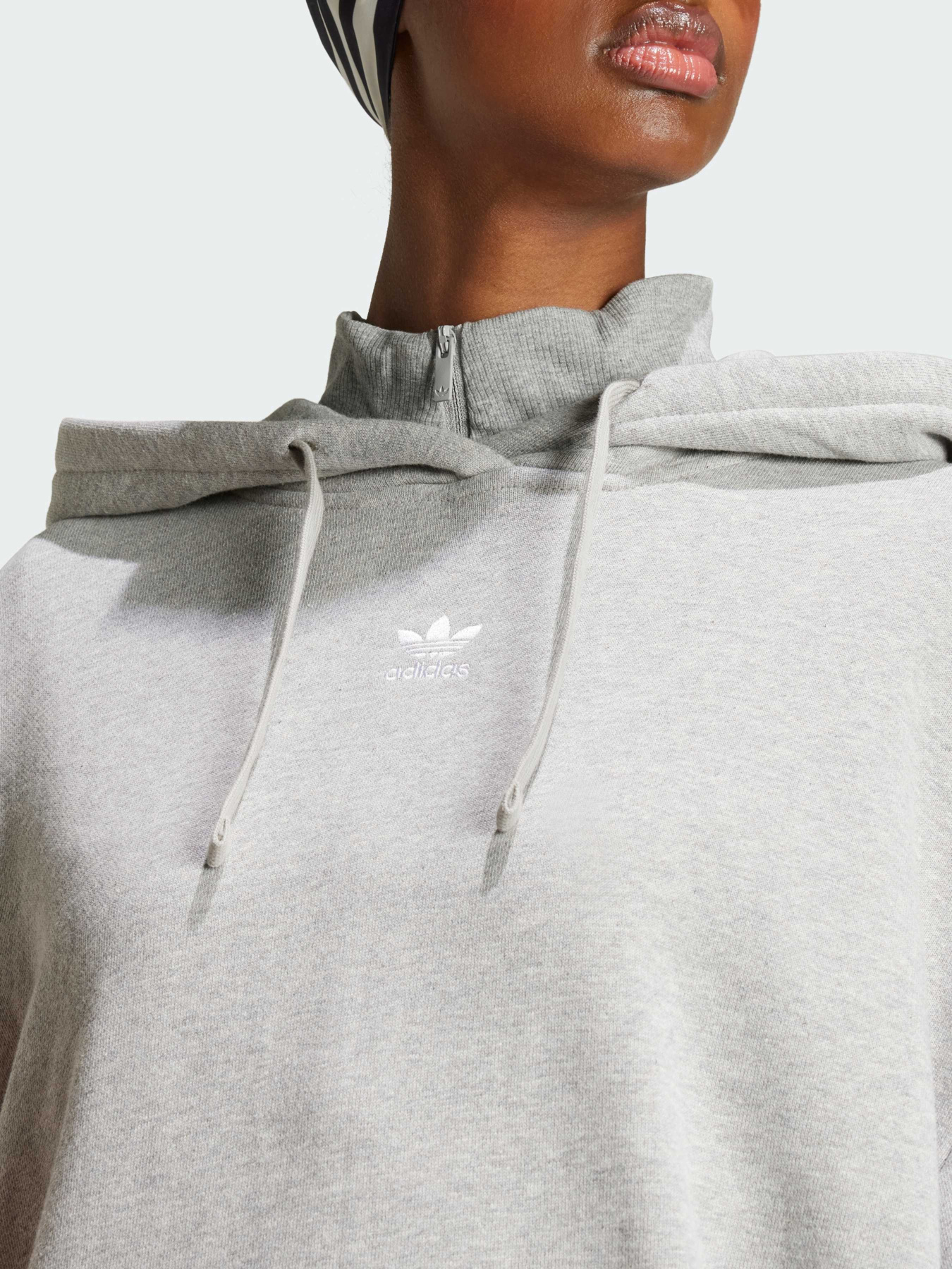 Худі та світшоти Adidas модель IY9616 Худі та світшоти Adidas модель IY9616 Фото