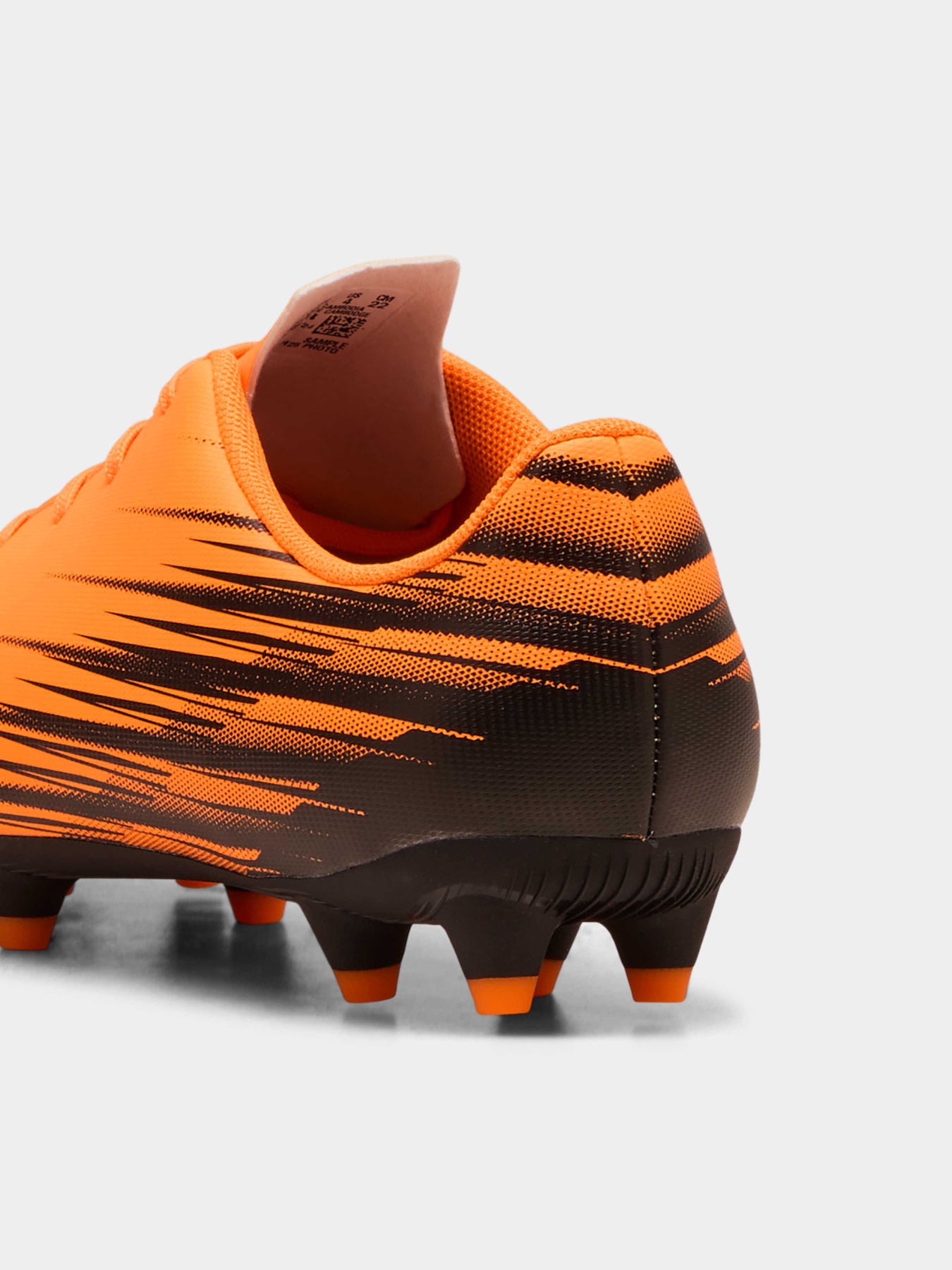 Кросівки PUMA Attacanto Ii Fg/ag Jr модель 108496 Фото