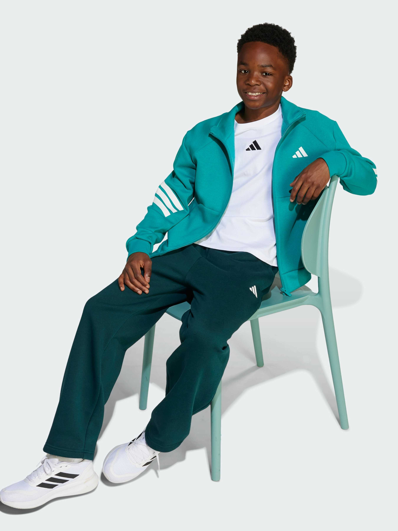 Костюми Adidas 3 Stripes модель JM1268 Костюми Adidas 3 Stripes модель JM1268 Фото