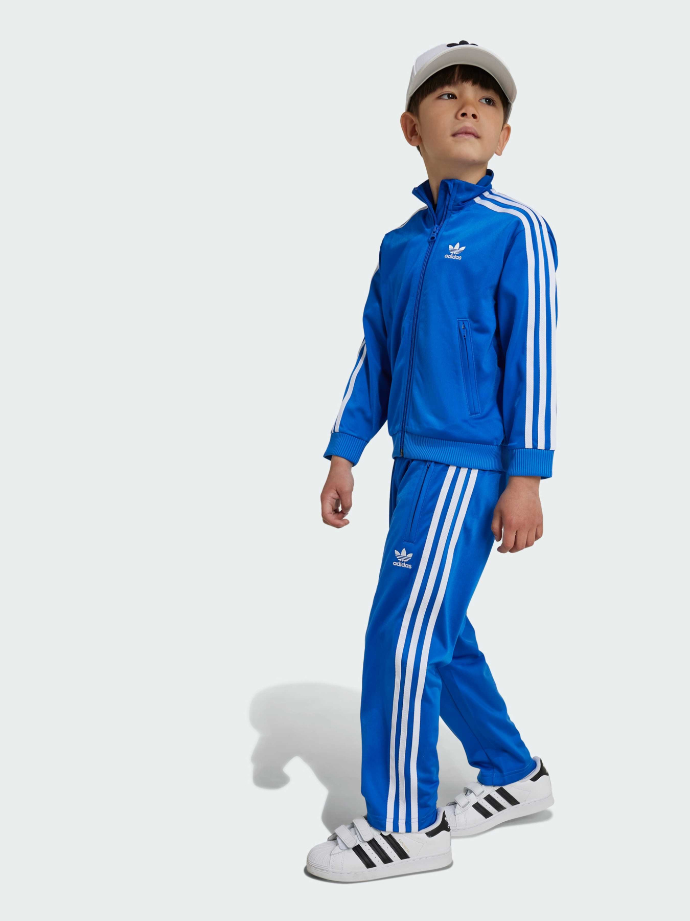 Костюми Adidas Adicolor модель IY4802 Костюми Adidas Adicolor модель IY4802 Фото