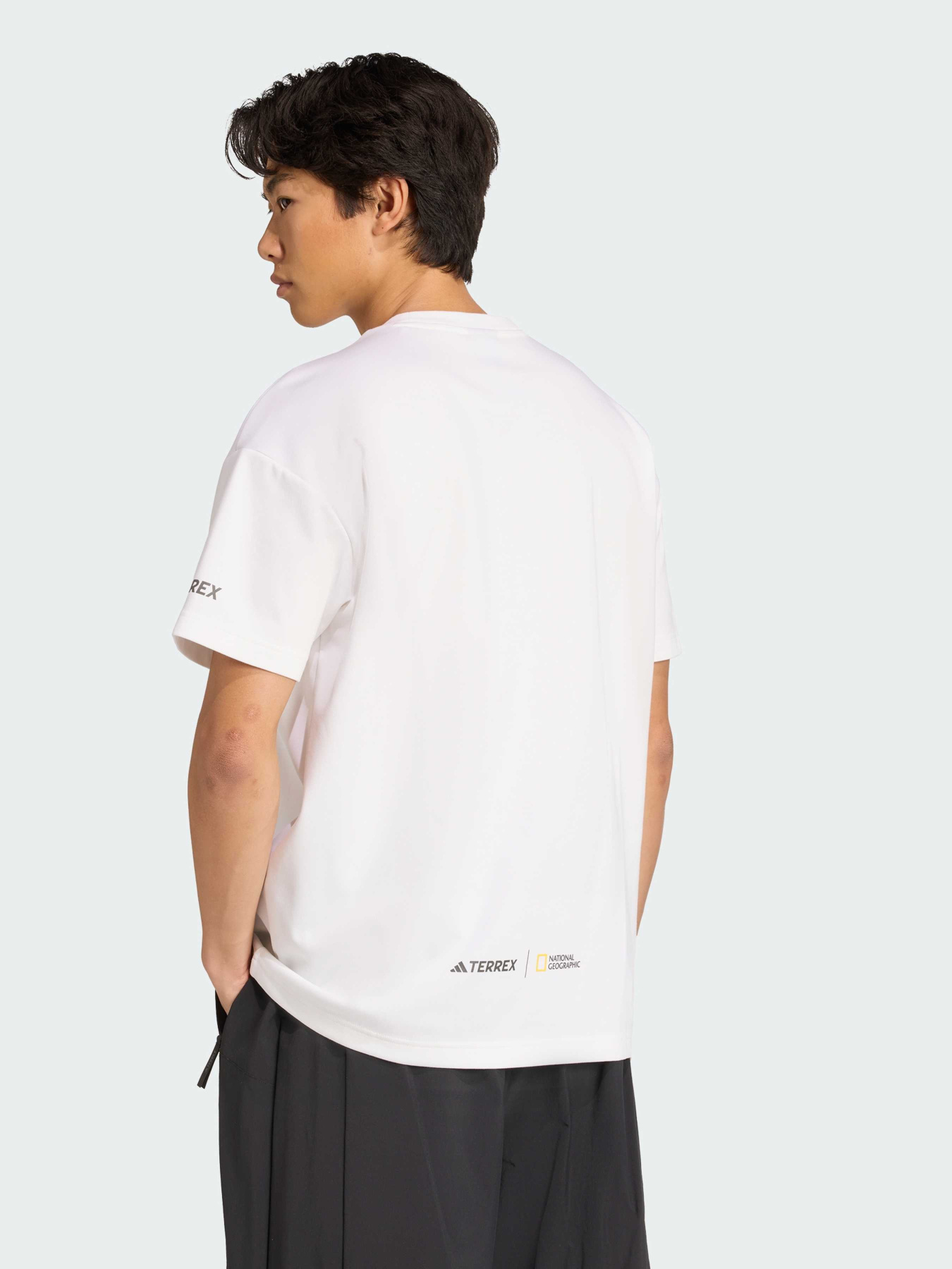 Футболки і поло Adidas модель KC2349 Футболки і поло Adidas модель KC2349 Фото