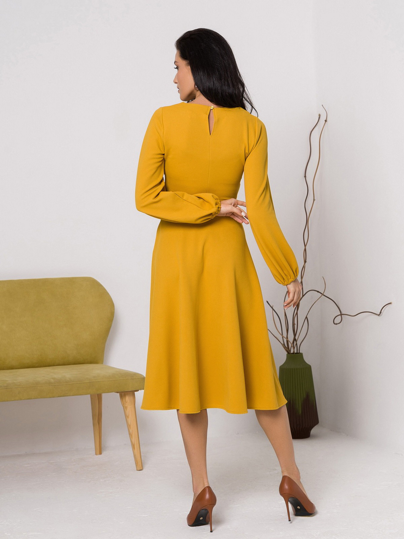Платья ISSA Plus модель 12423_mustard Платья ISSA Plus модель 12423_mustard Фото