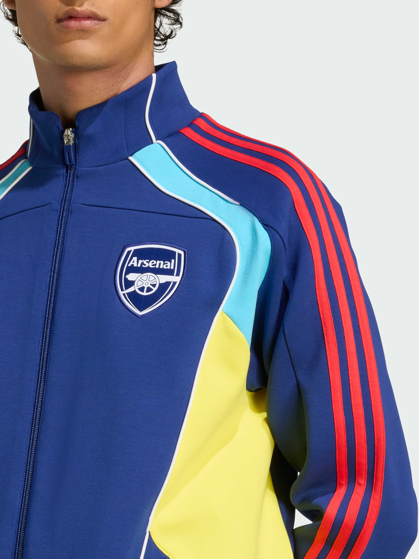 Худи и свитшоты Adidas модель JM9400 Худи и свитшоты Adidas модель JM9400 Фото