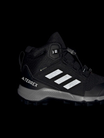 Ботинки и сапоги Adidas модель IE6079 Фото