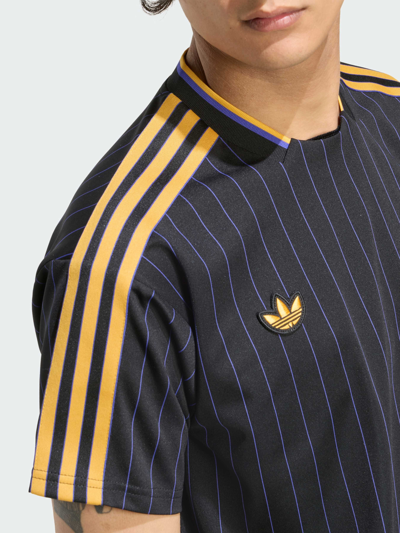 Футболки і поло Adidas модель JN2818 Футболки і поло Adidas модель JN2818 Фото