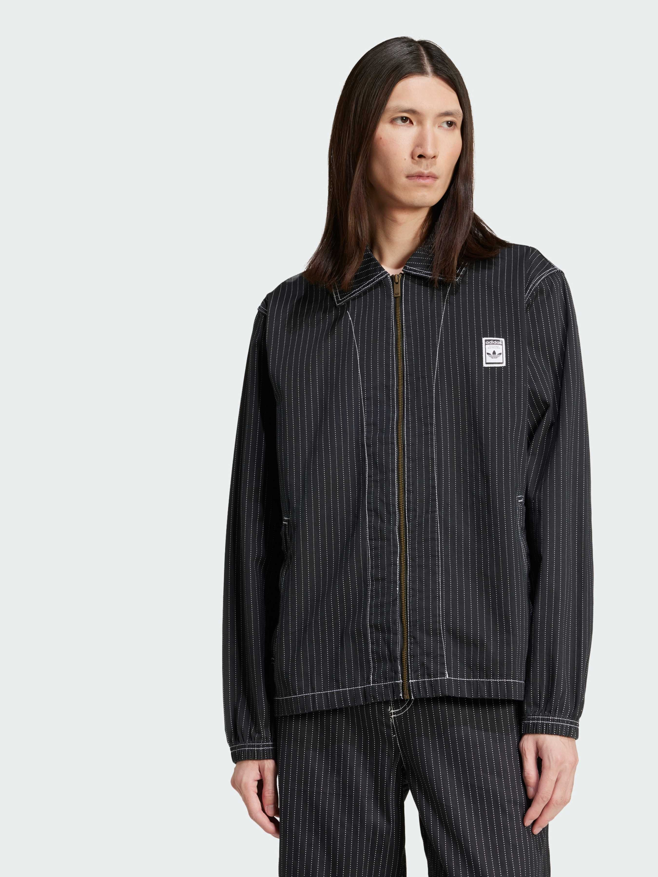 Куртки та дублянки Adidas Graphics модель JP4485 Куртки та дублянки Adidas Graphics модель JP4485 Фото