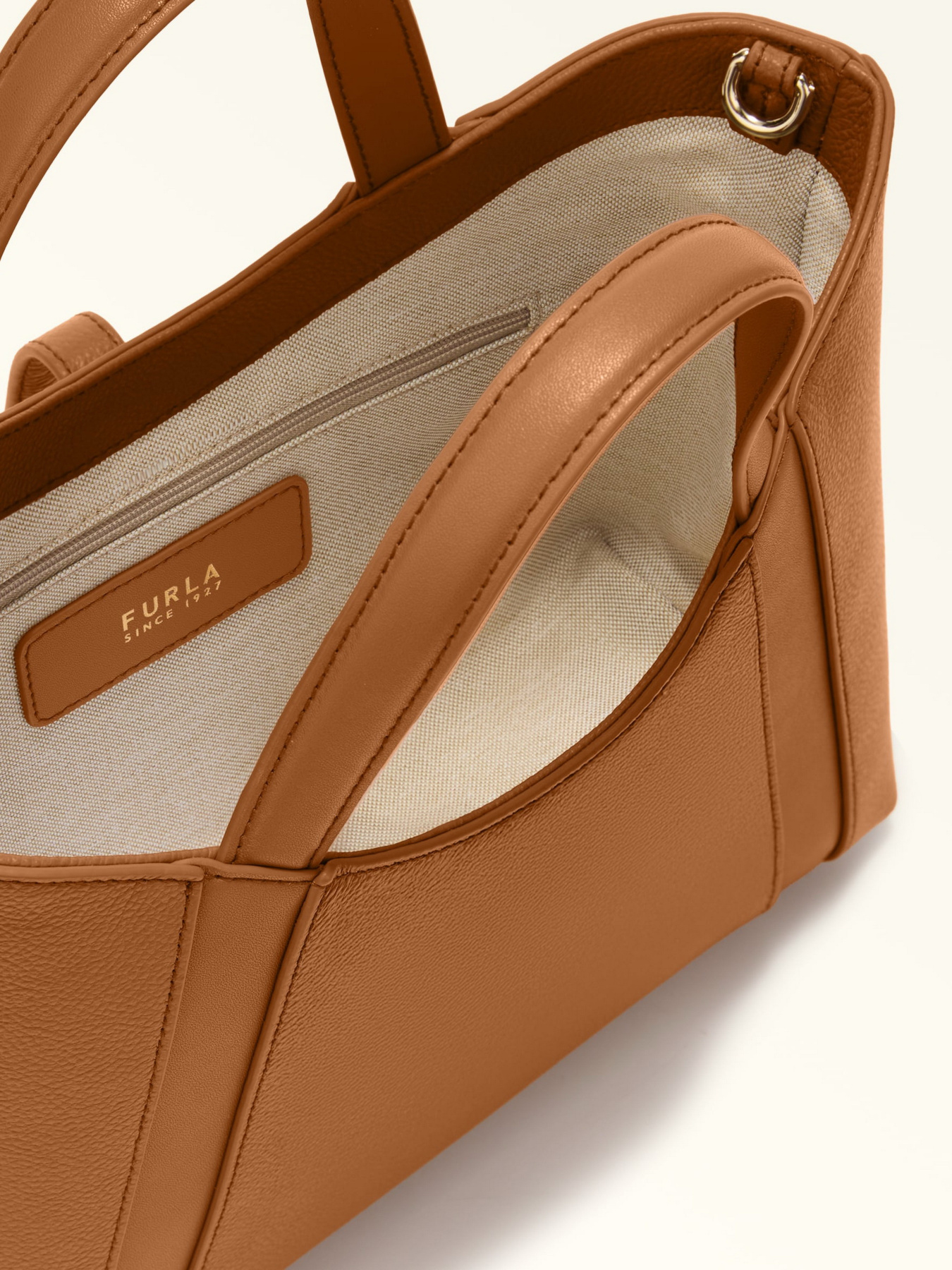 Сумки Furla модель WB01789BX3353RY0001007 Сумки Furla модель WB01789BX3353RY0001007 Фото