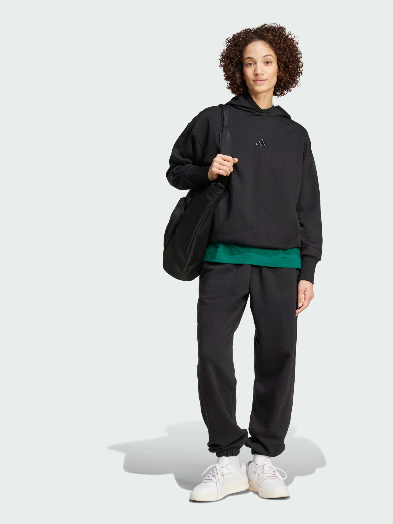 Худі та світшоти Adidas модель IW1025 Худі та світшоти Adidas модель IW1025 Фото