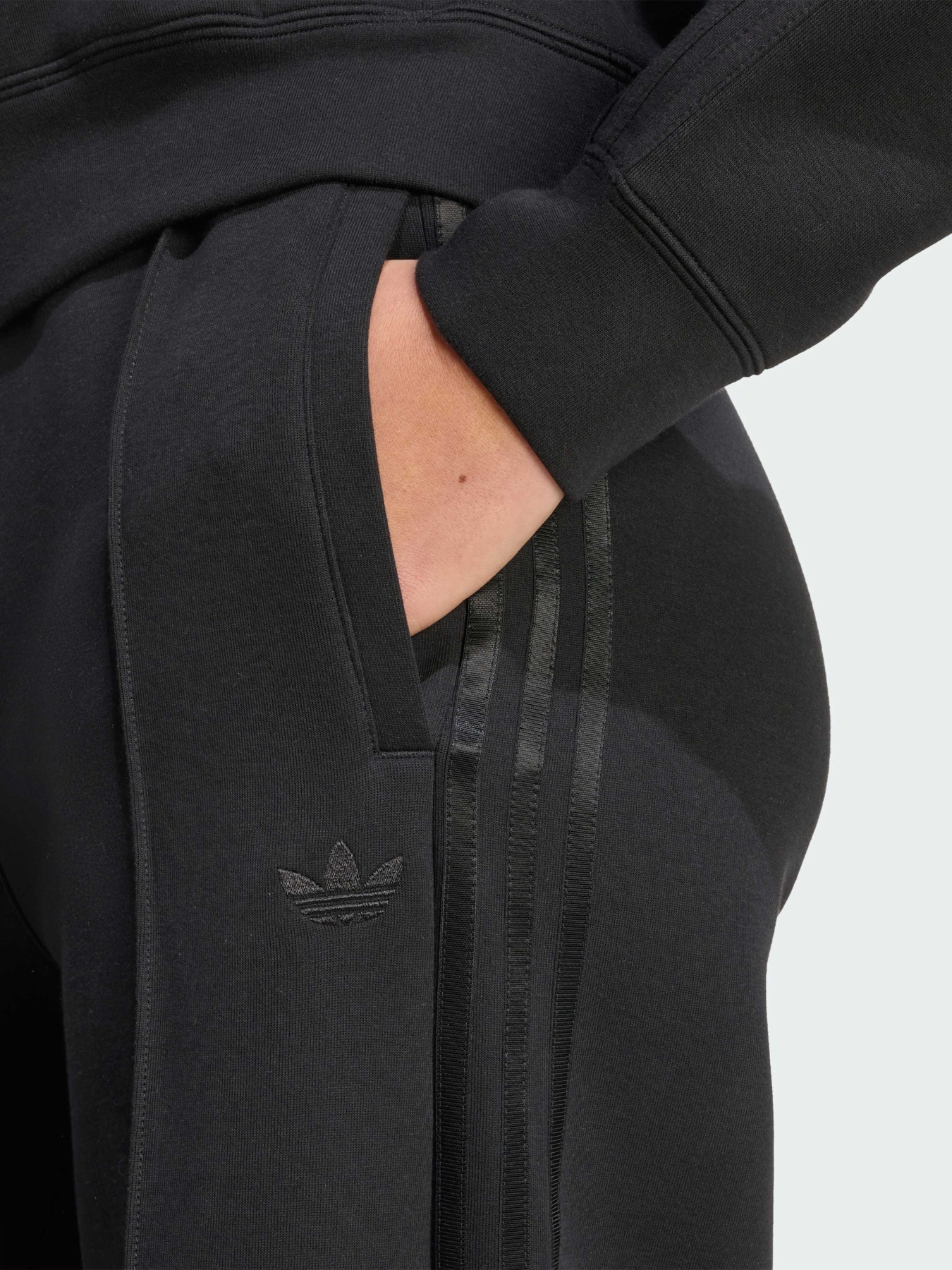 Брюки Adidas Adicolor модель JV7500 Фото