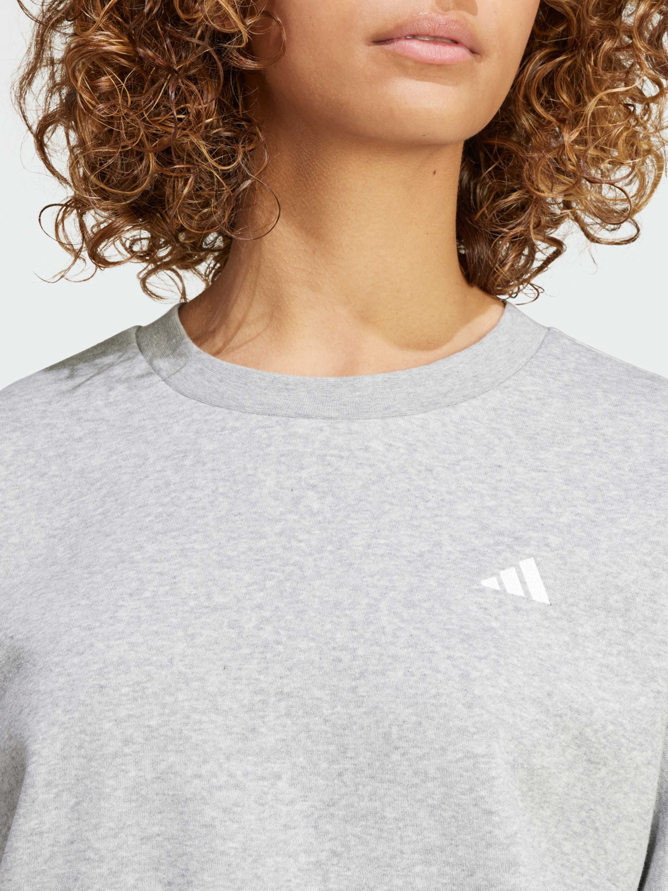 Худи и свитшоты Adidas модель IX7943 Фото