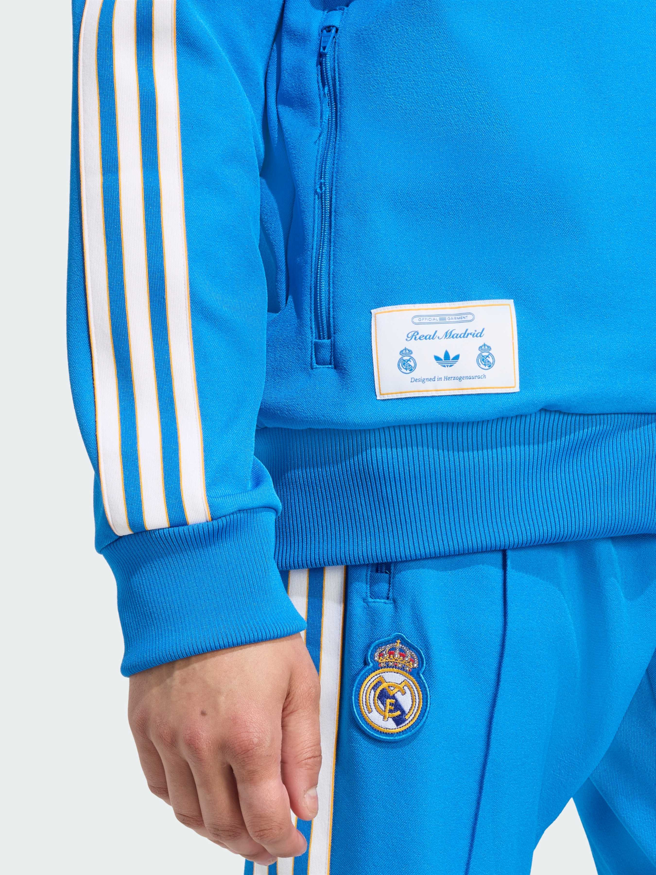 Худи и свитшоты Adidas модель JN3058 Фото