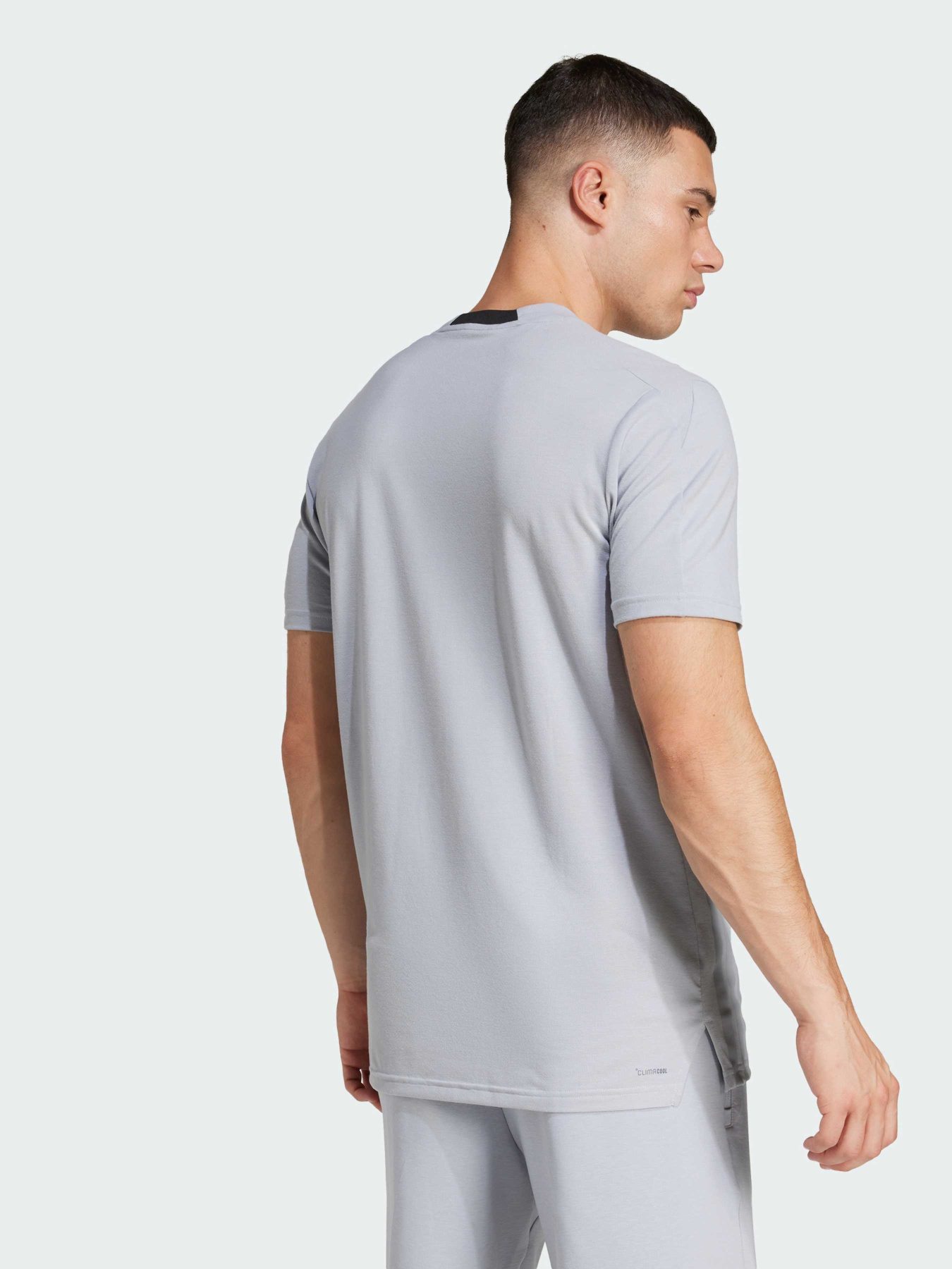 Футболки і поло Adidas модель JP0918 Футболки і поло Adidas модель JP0918 Фото