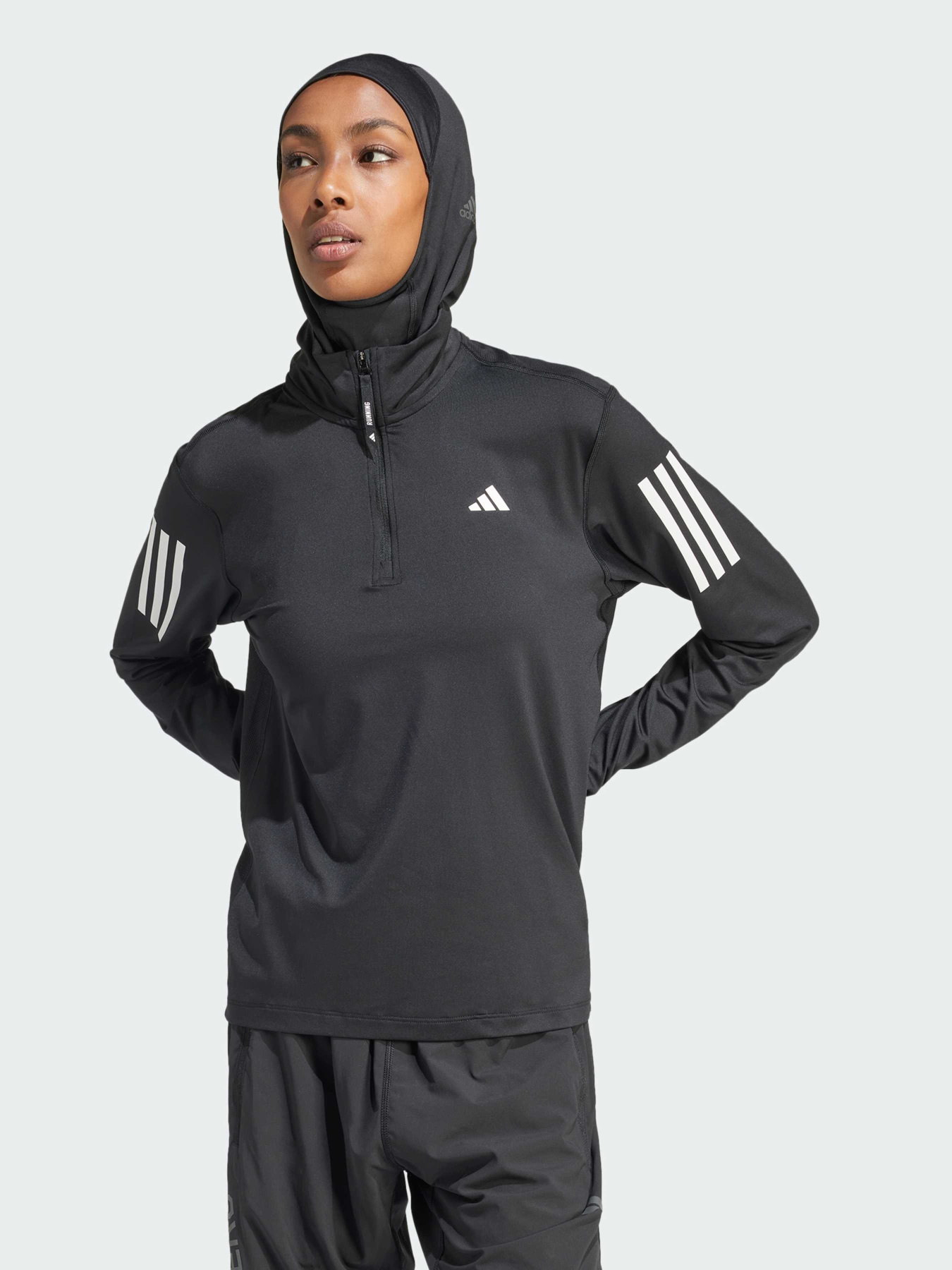 Худи и свитшоты Adidas модель IK7440 Фото