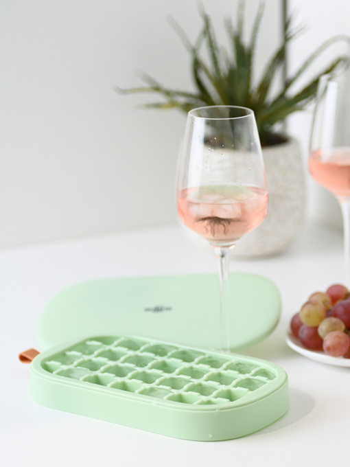 Форма для льда с крышкой на 28 секций MBM HOME модель KP-64 GREEN Фото