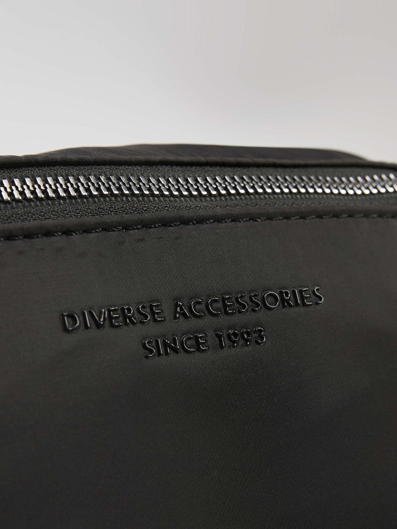 Сумки DIVERSE Minso S 254 модель 10047445 Сумки DIVERSE Minso S 254 модель 10047445 Фото