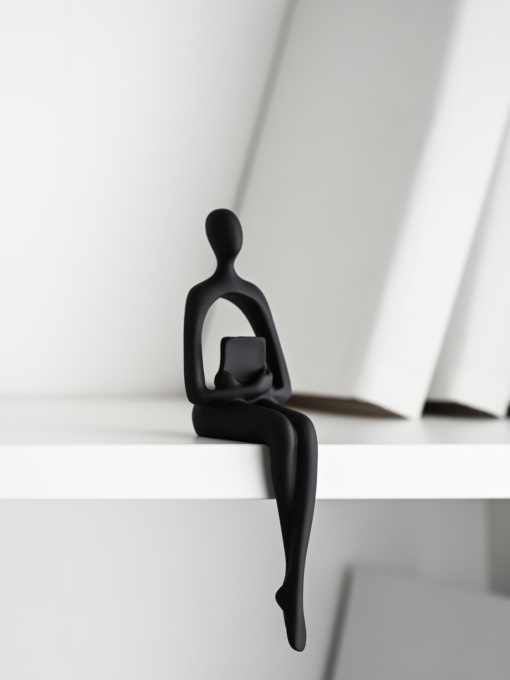 Статуетка "Людина з книгою" чорна MBM HOME модель DH-ST-26 BLACK Фото